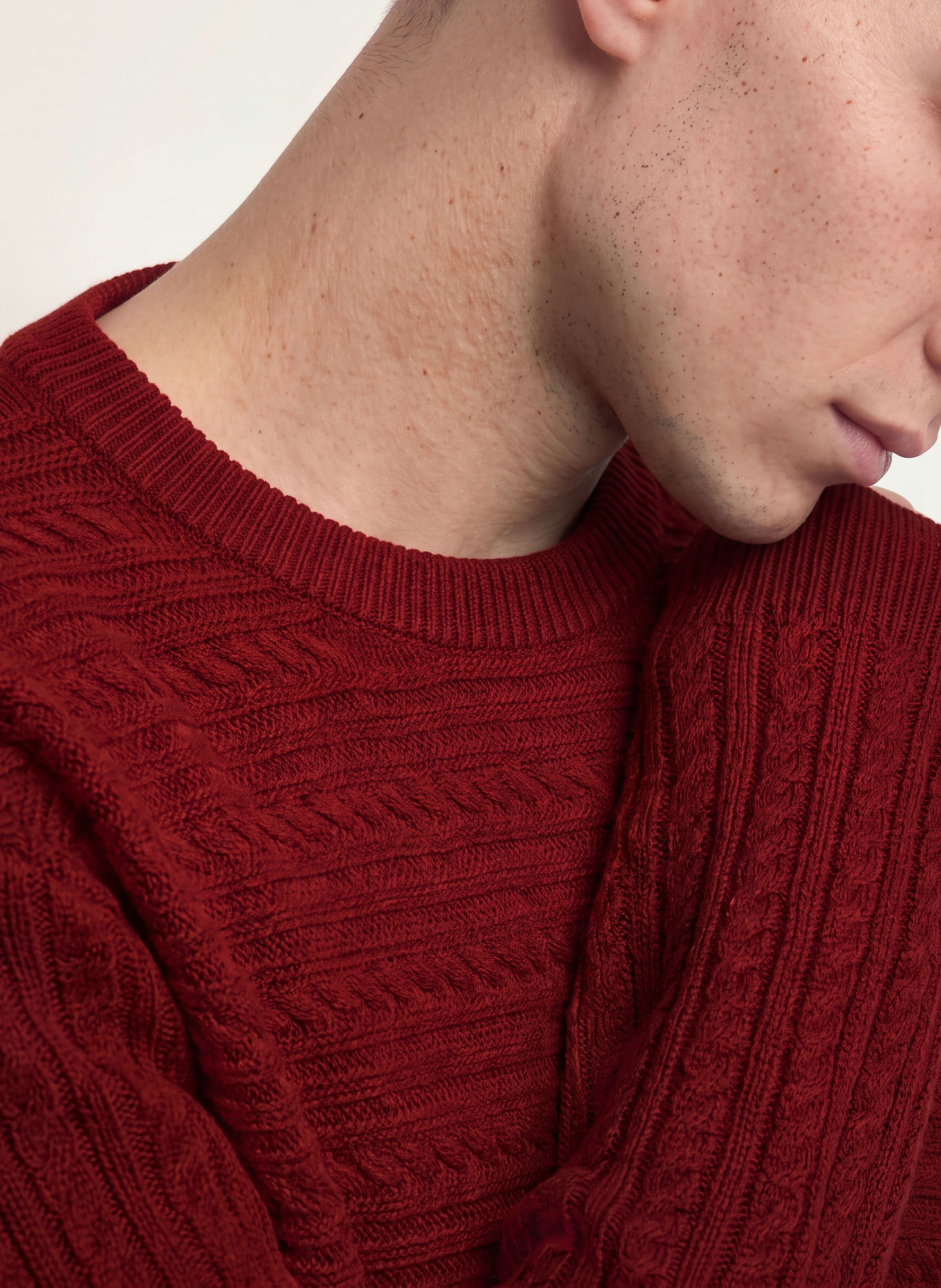 Calvin Klein Sweater: DARK RED
