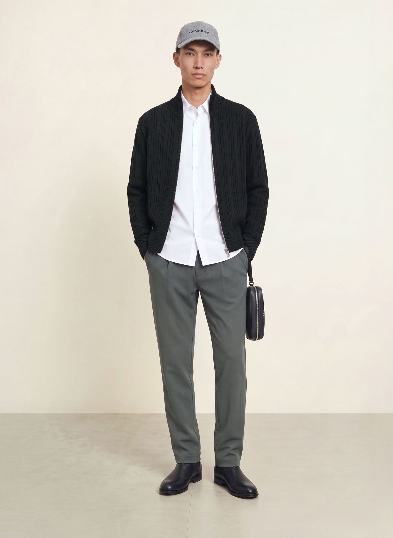 Calvin Klein Cardigan: BLACK