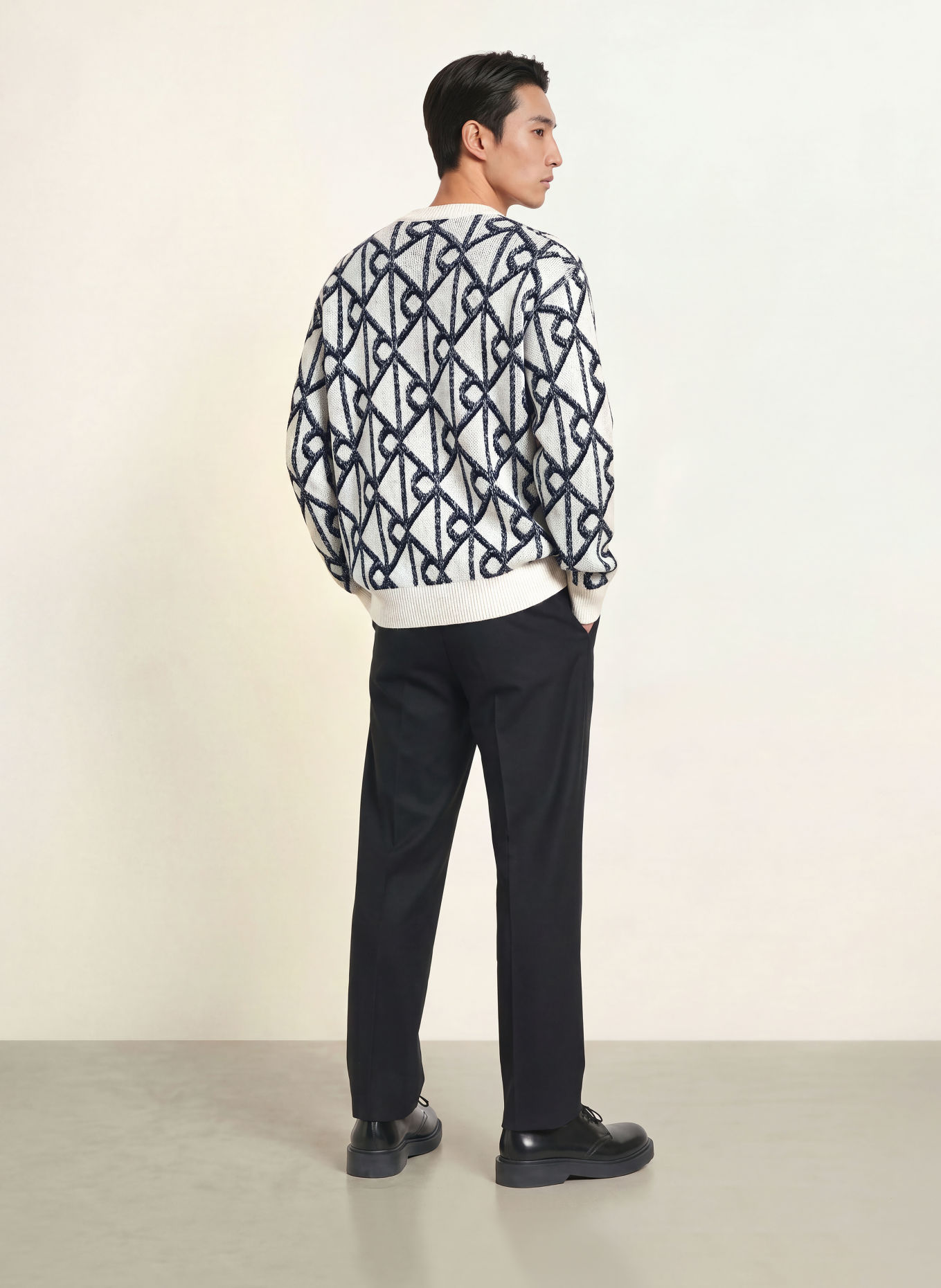 Calvin Klein Sweater: ECRU / BLACK
