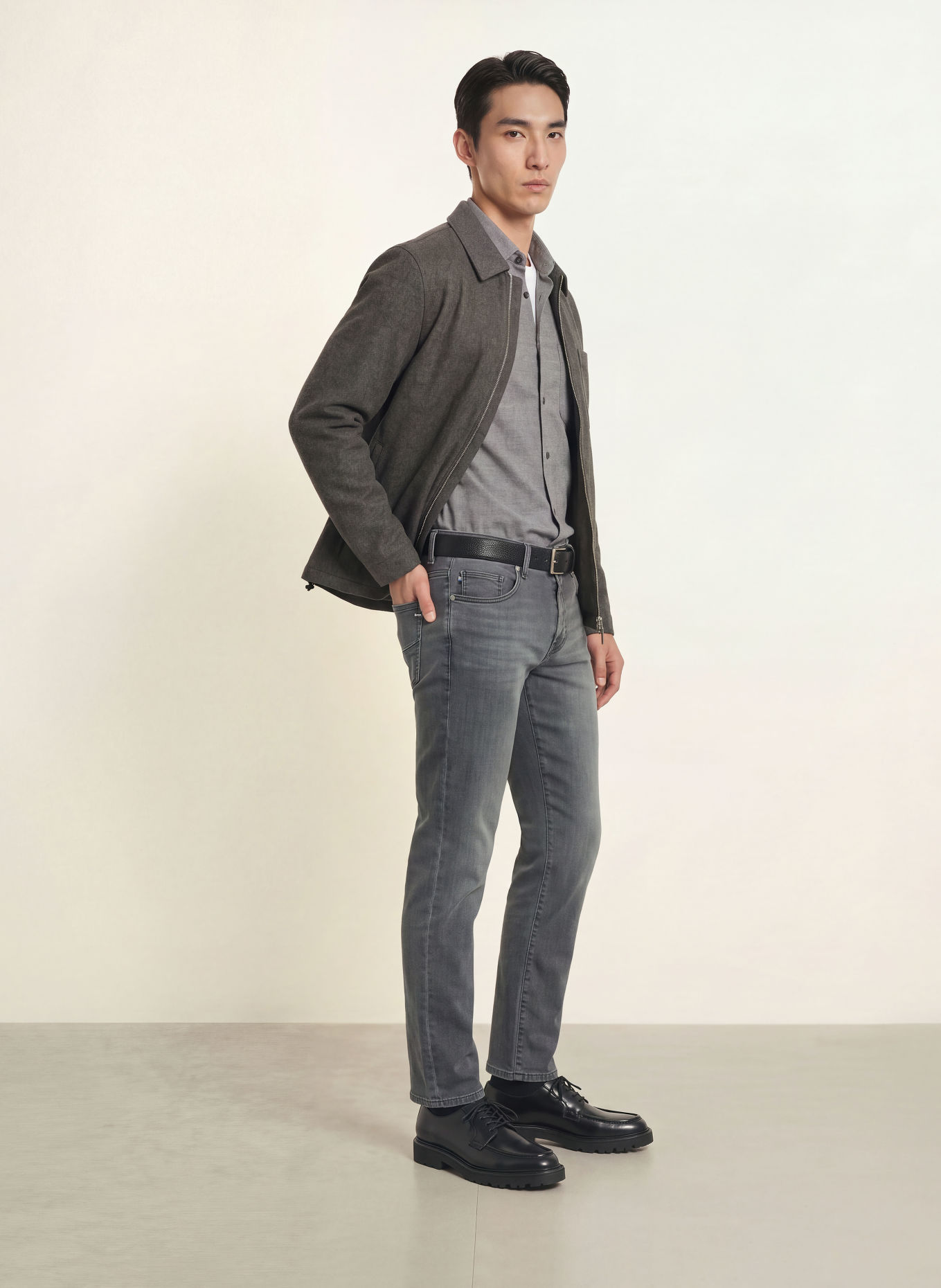 BRAX CADIZ Straight Fit Jeans: 05 GREY USED