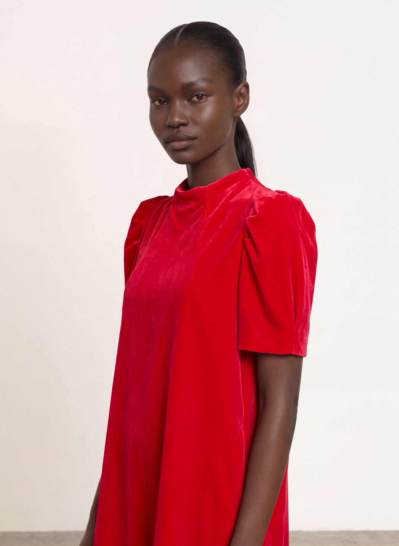 RIANI Cocktailkleid aus Samt: ROT