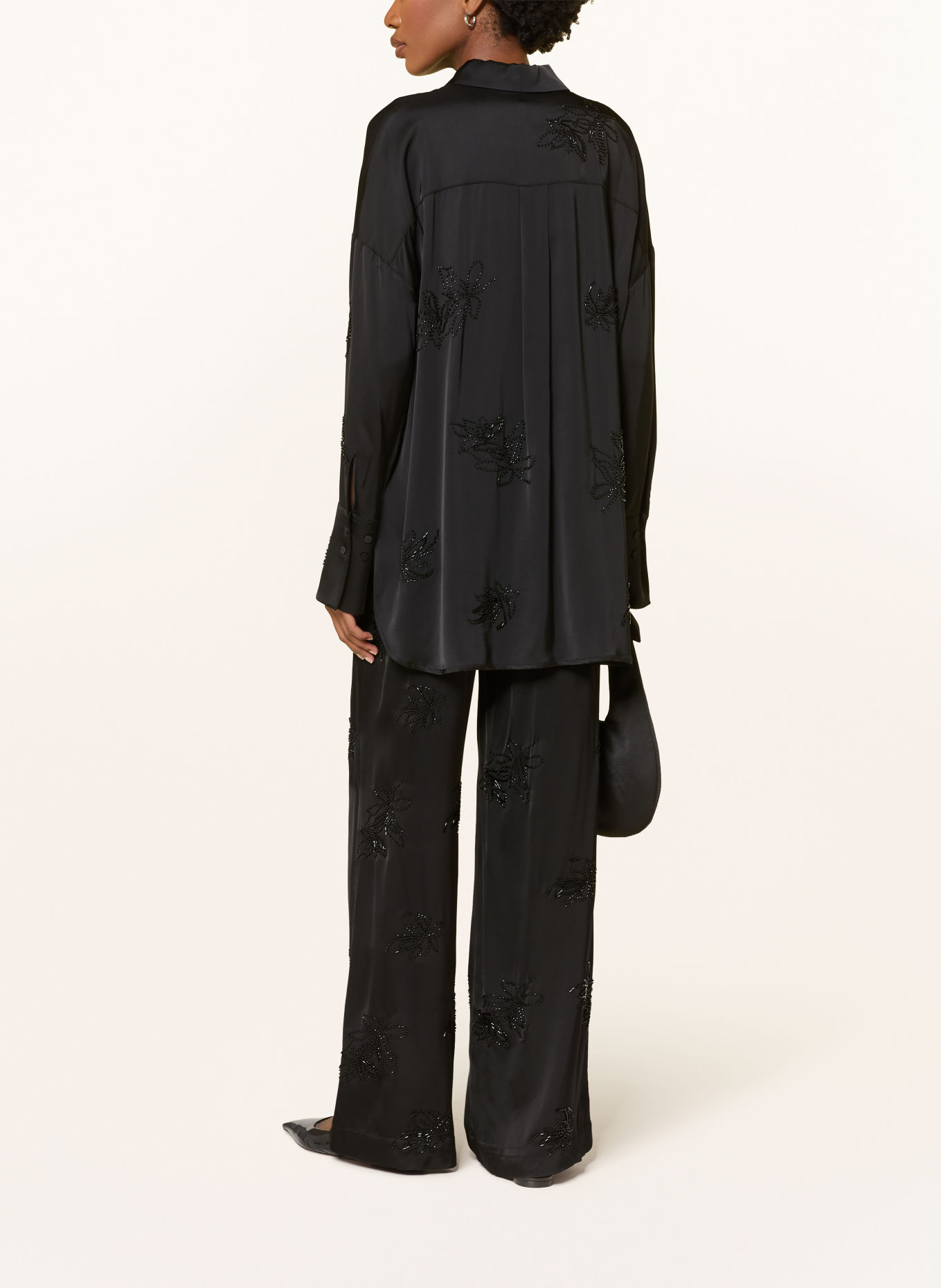 RIANI Marlenehose aus Satin mit Schmuckperlen: SCHWARZ