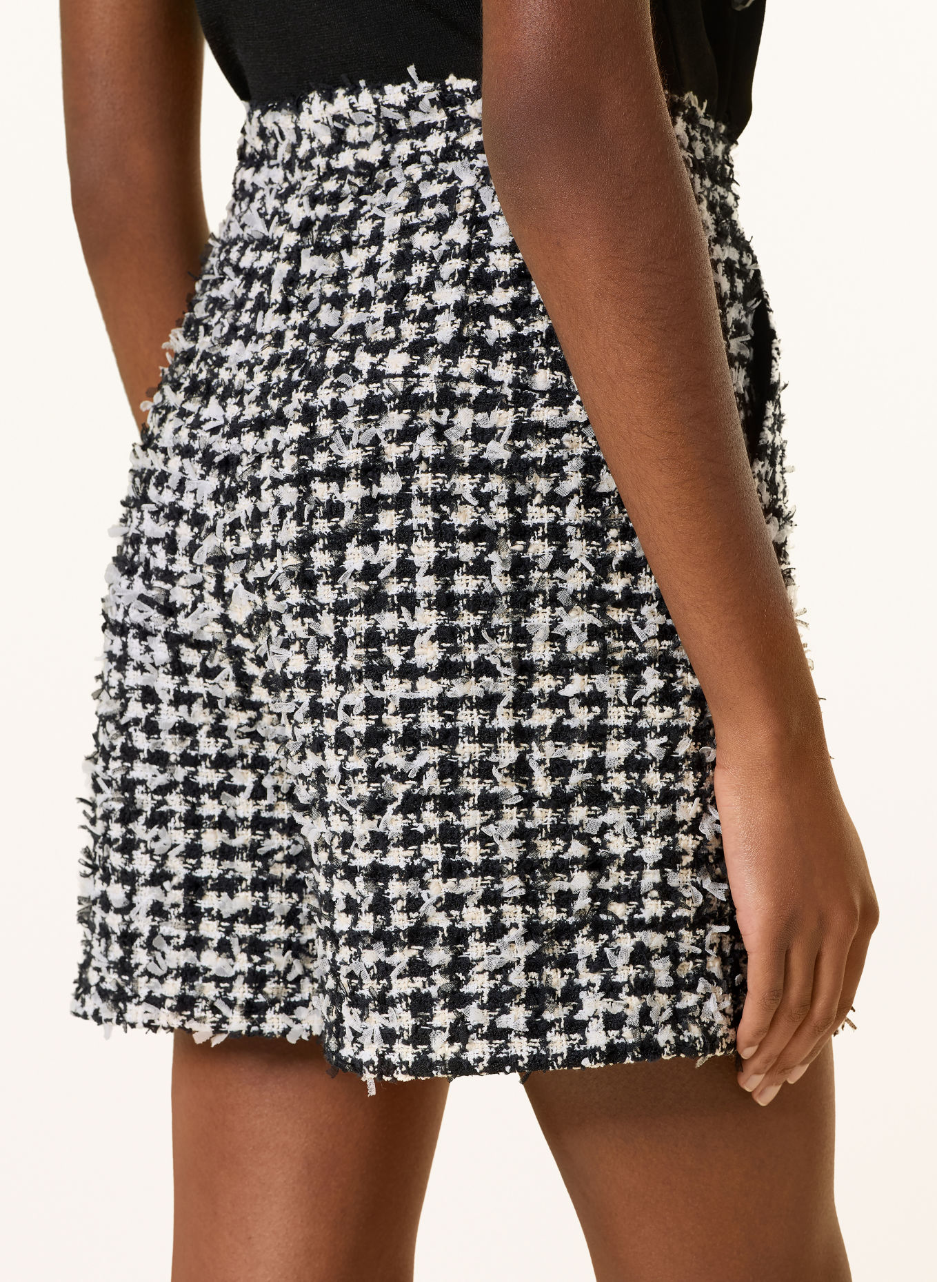 RIANI Bouclé-Shorts: SCHWARZ / WEISS