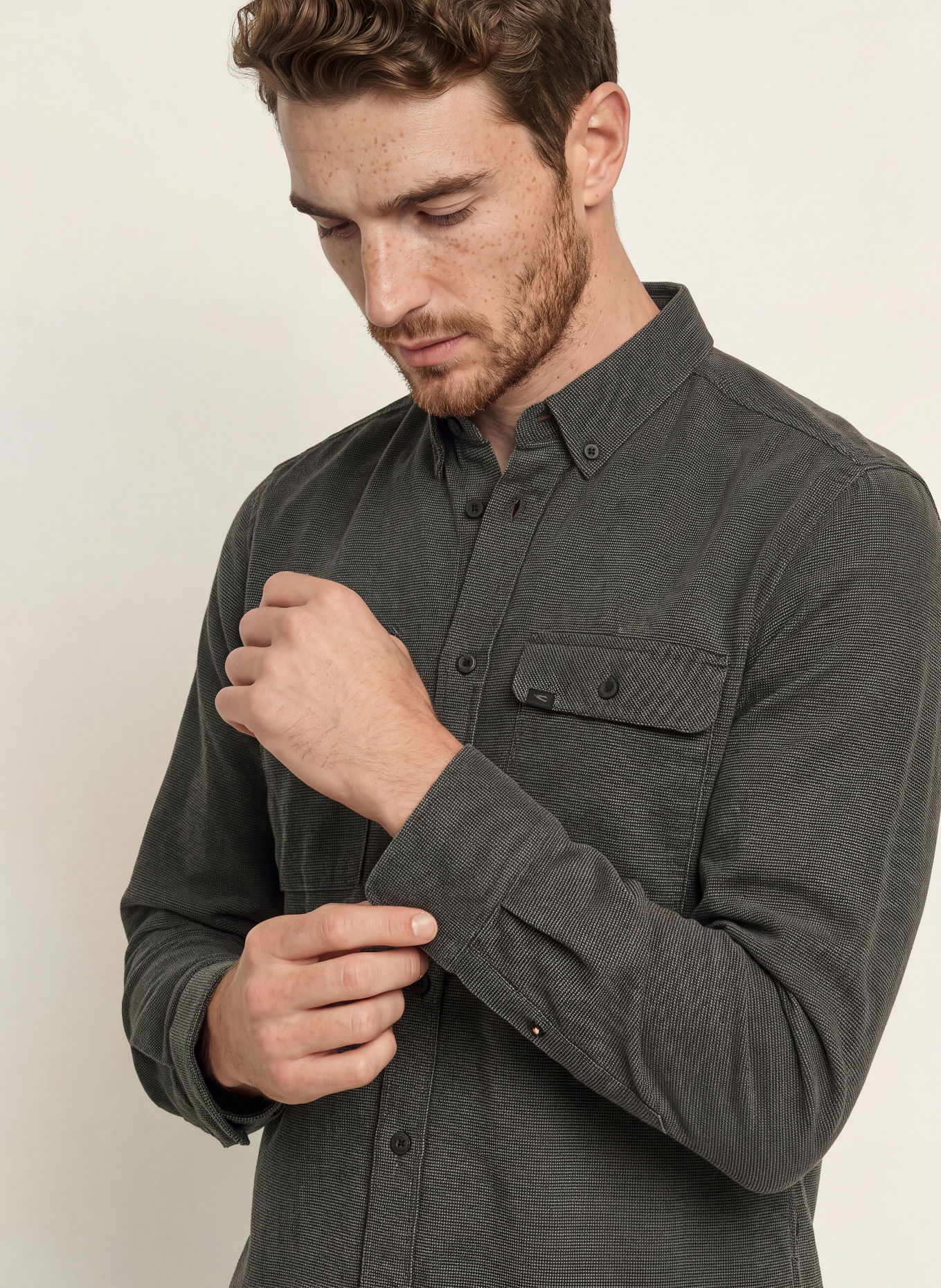 camel active Surchemise en velours: GRIS FONCÉ / NOIR