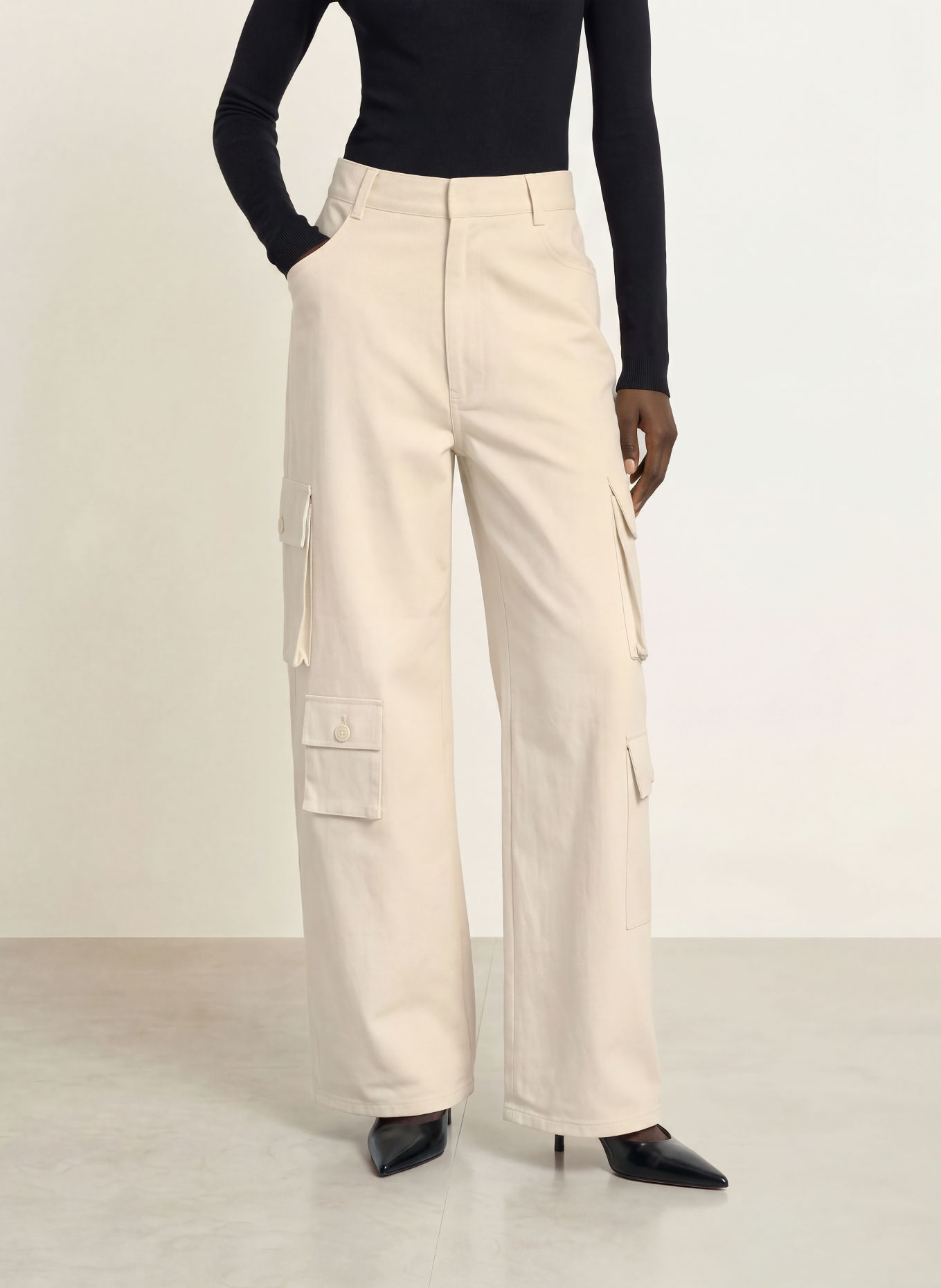 RHÚNE TOVE Cargo Trousers: BEIGE