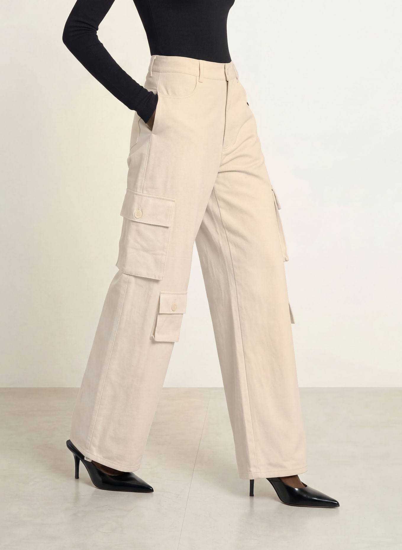 RHÚNE TOVE Cargo Trousers: BEIGE