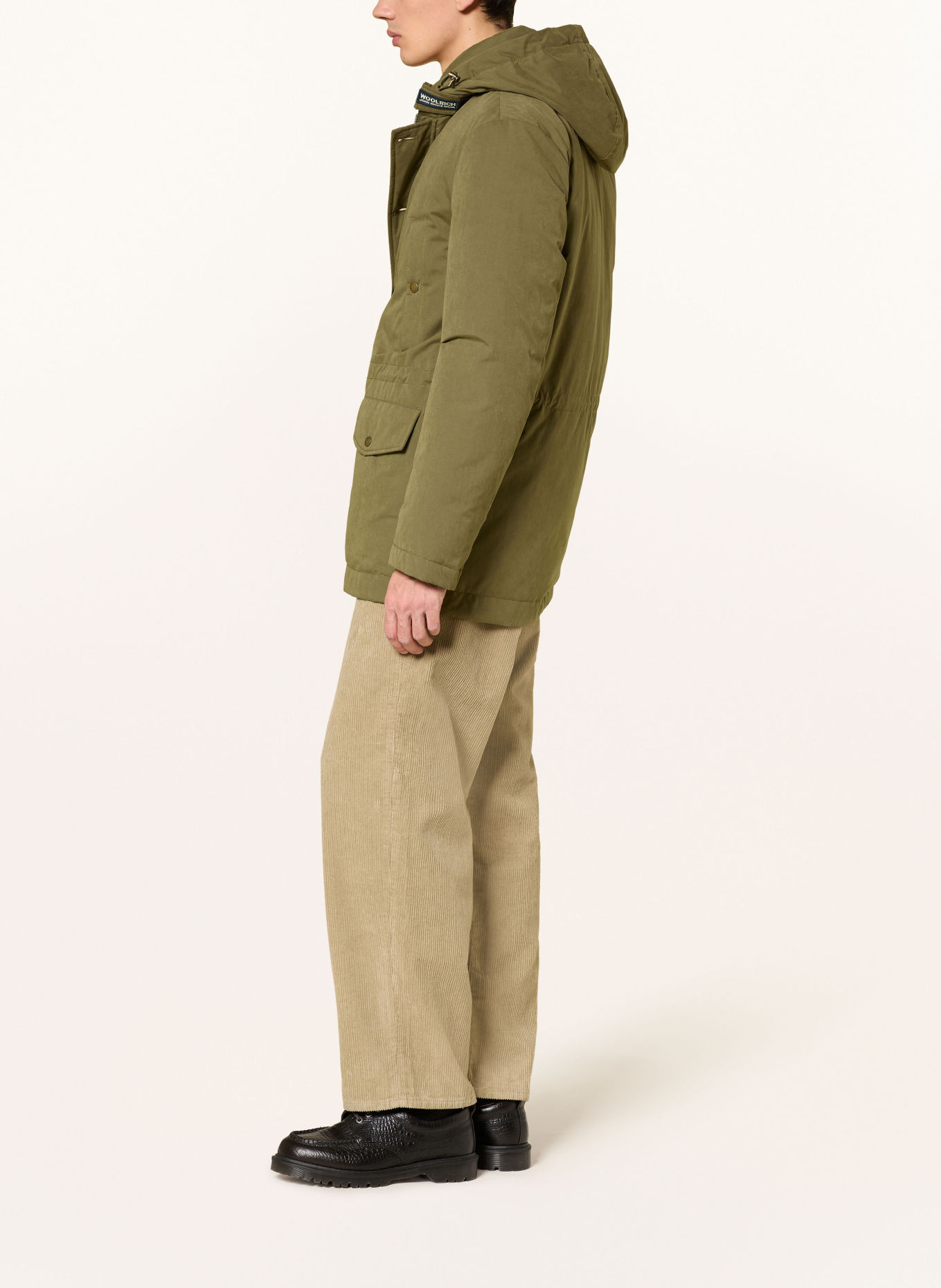 WOOLRICH Daunenparka: OLIV