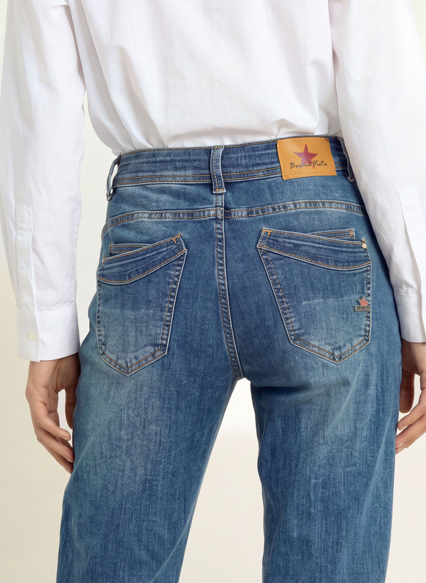 Buena Vista Barrell Jeans RELAXED MALIBU: 4631 upcycled denim