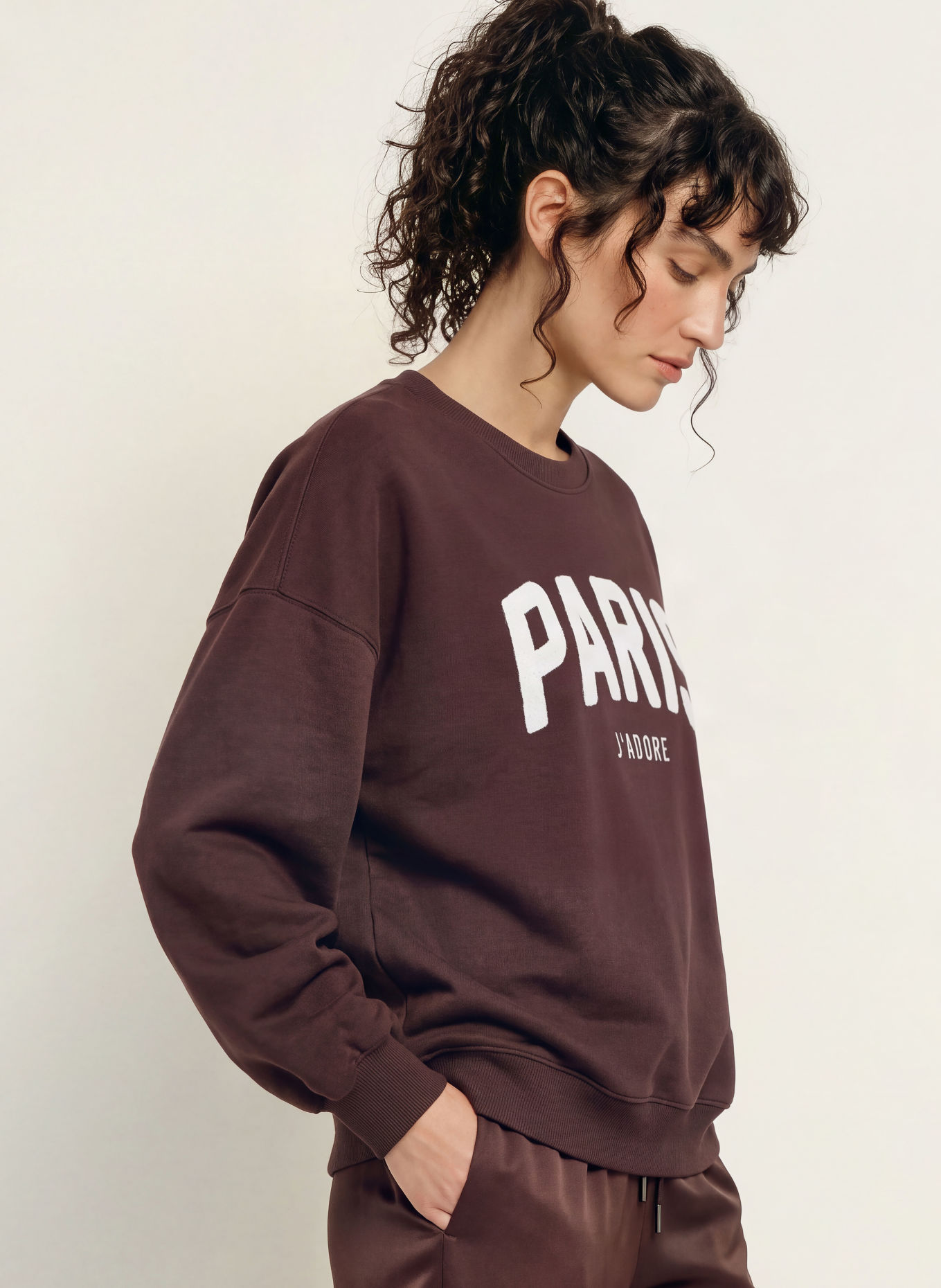 Juvia VICKY Sweatshirt: DARK RED / ECRU