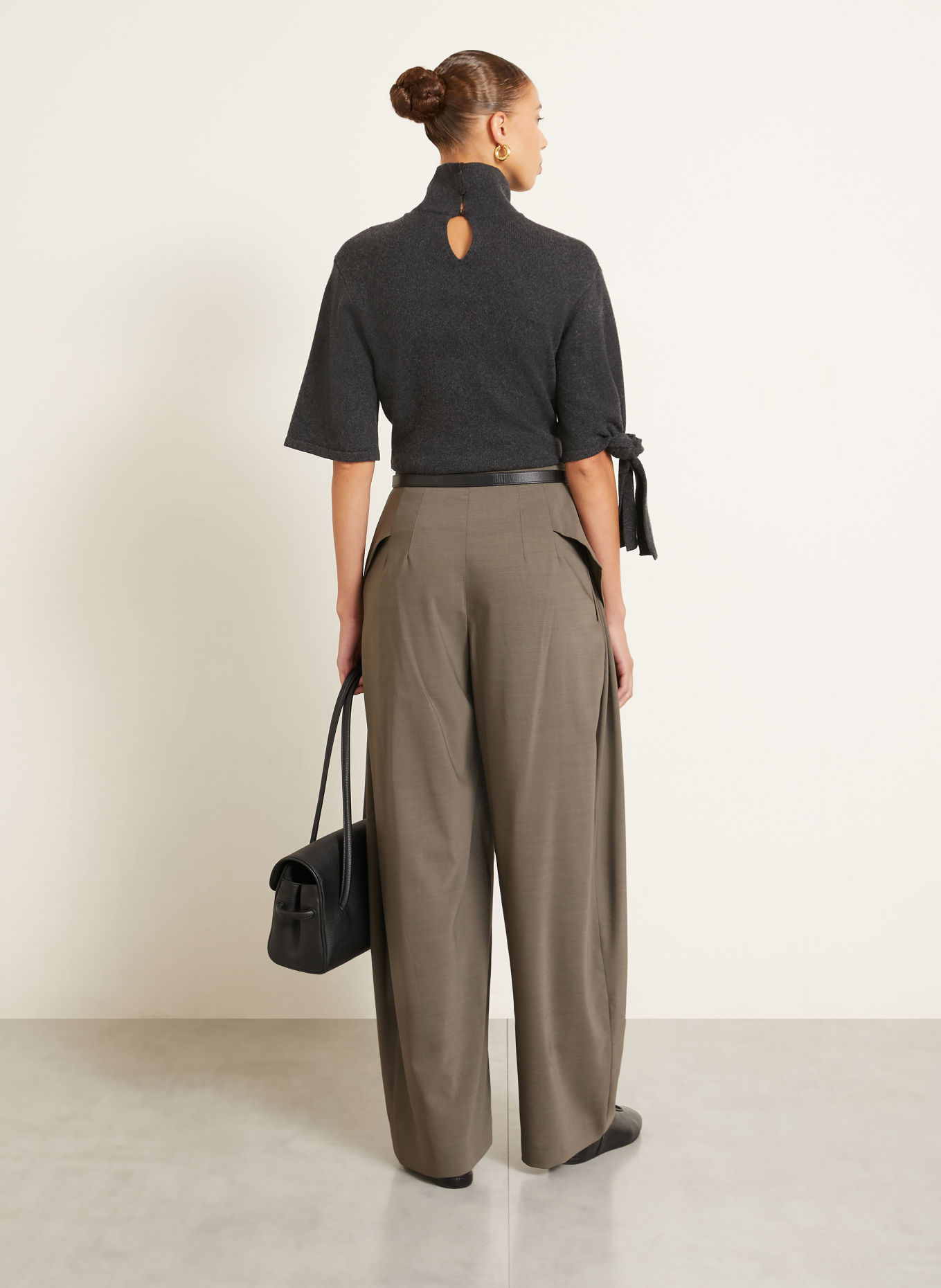JACQUEMUS Svetry LA MAILLE FIOCCO s merino vlnou a 3/4 rukávy: TMAVĚ ŠEDÁ