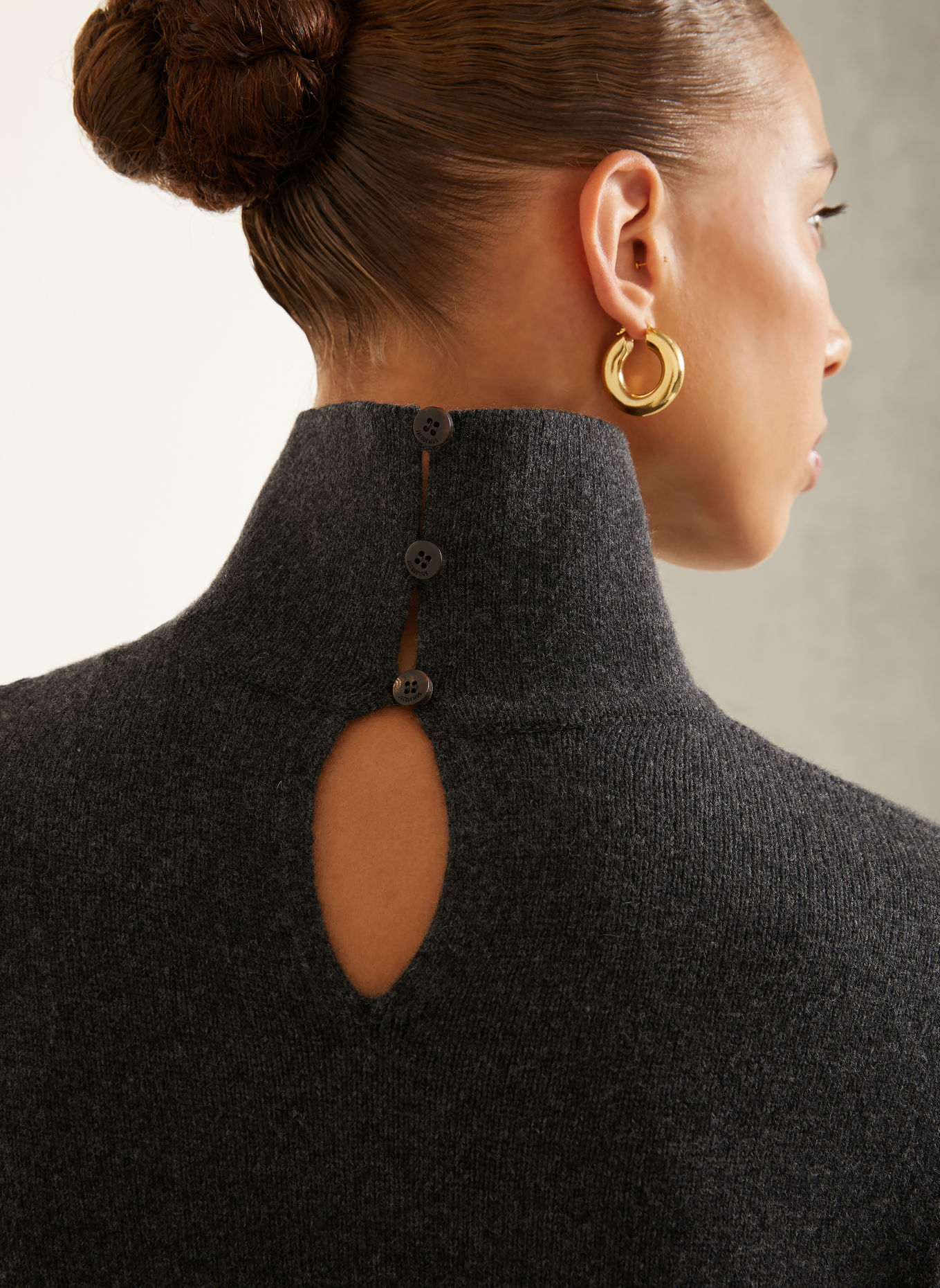 JACQUEMUS Svetry LA MAILLE FIOCCO s merino vlnou a 3/4 rukávy: TMAVĚ ŠEDÁ