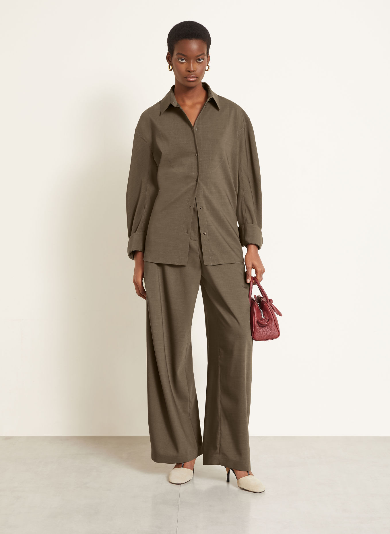 JACQUEMUS Marlenebyxor LE PANTALON CUBISTO: KHAKI