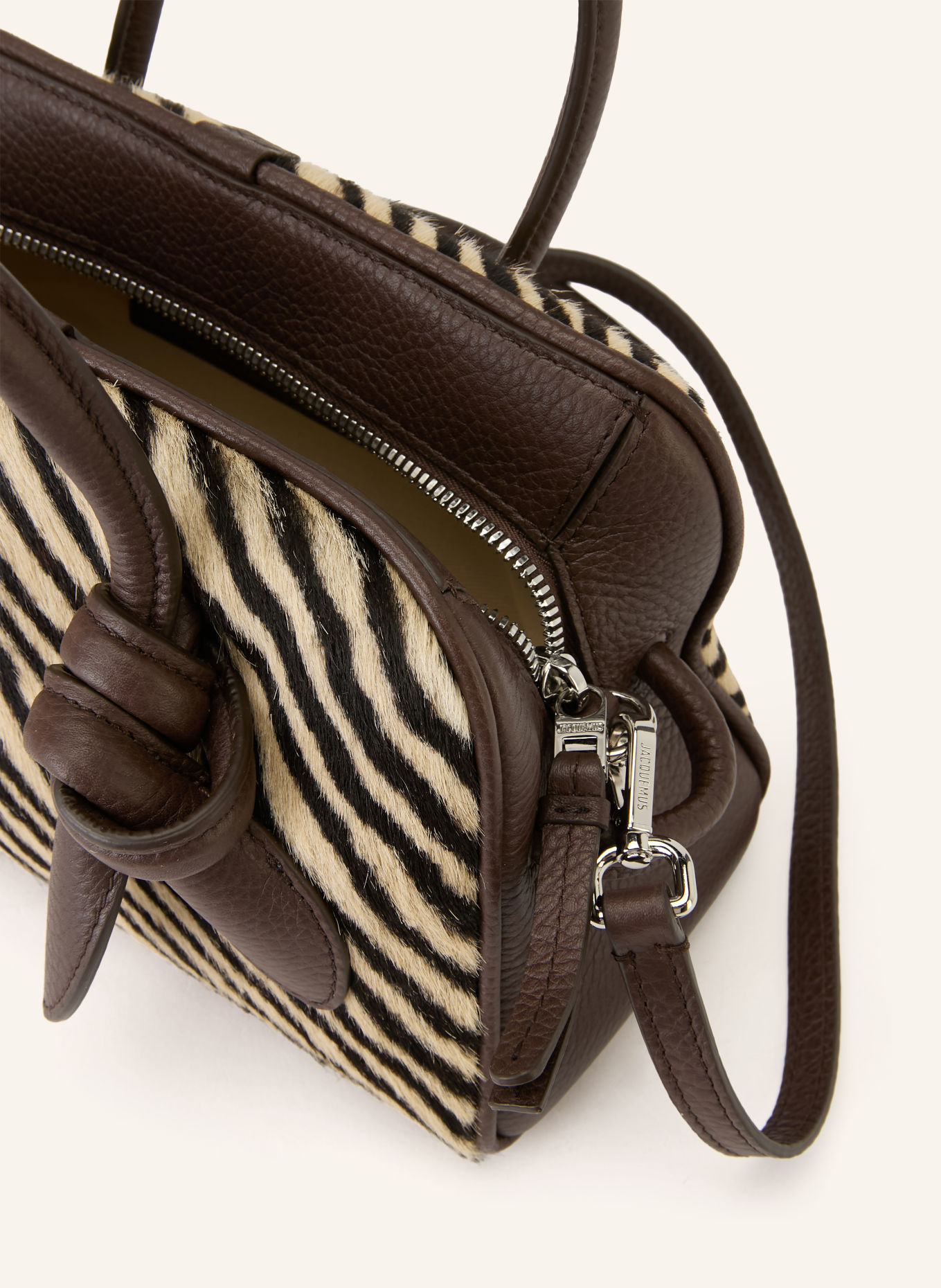 JACQUEMUS Sac à main LE PETIT TURISMO: MARRON / CHAMEAU / NOIR