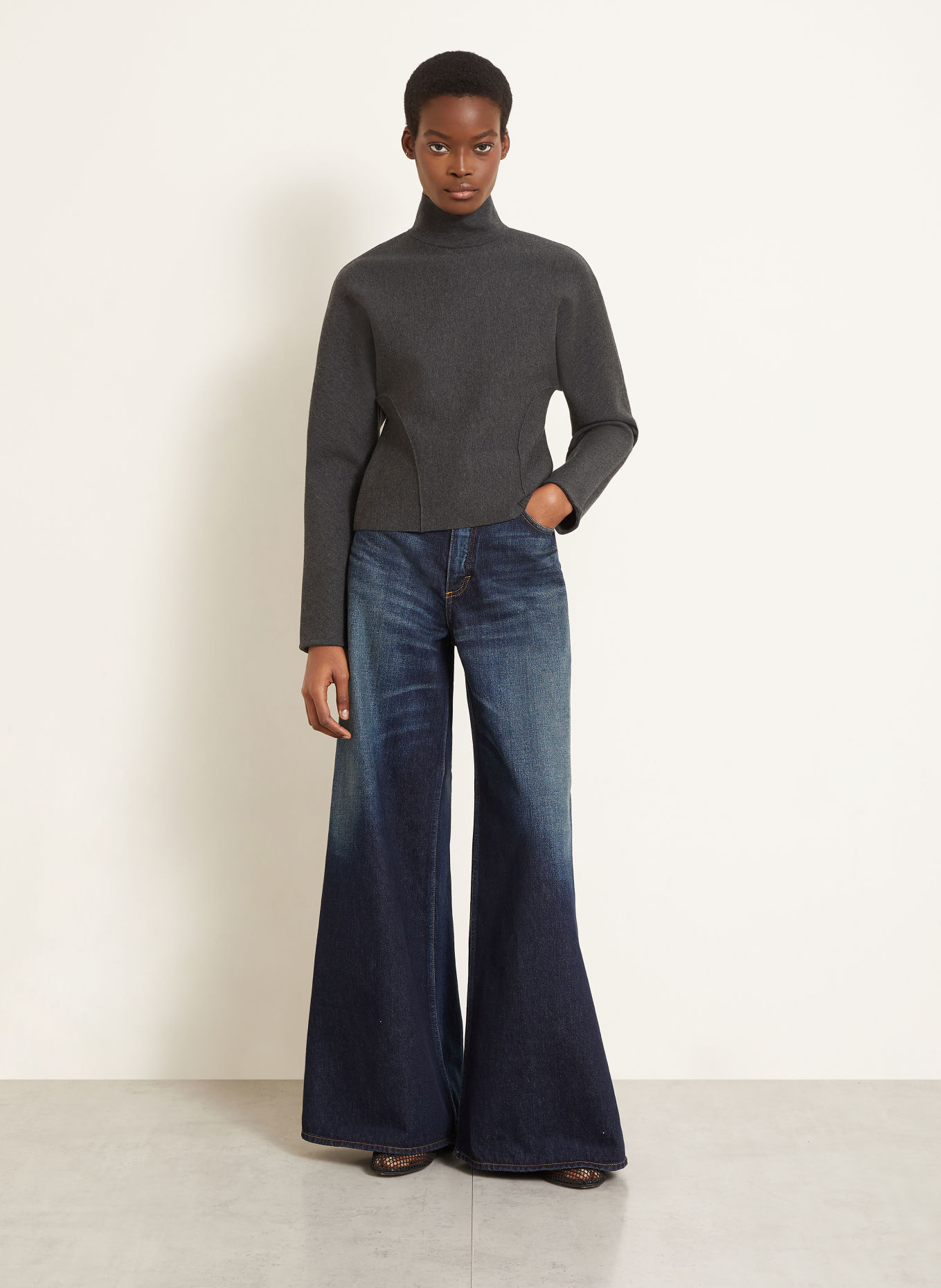 ALAÏA Sweater: DARK GRAY