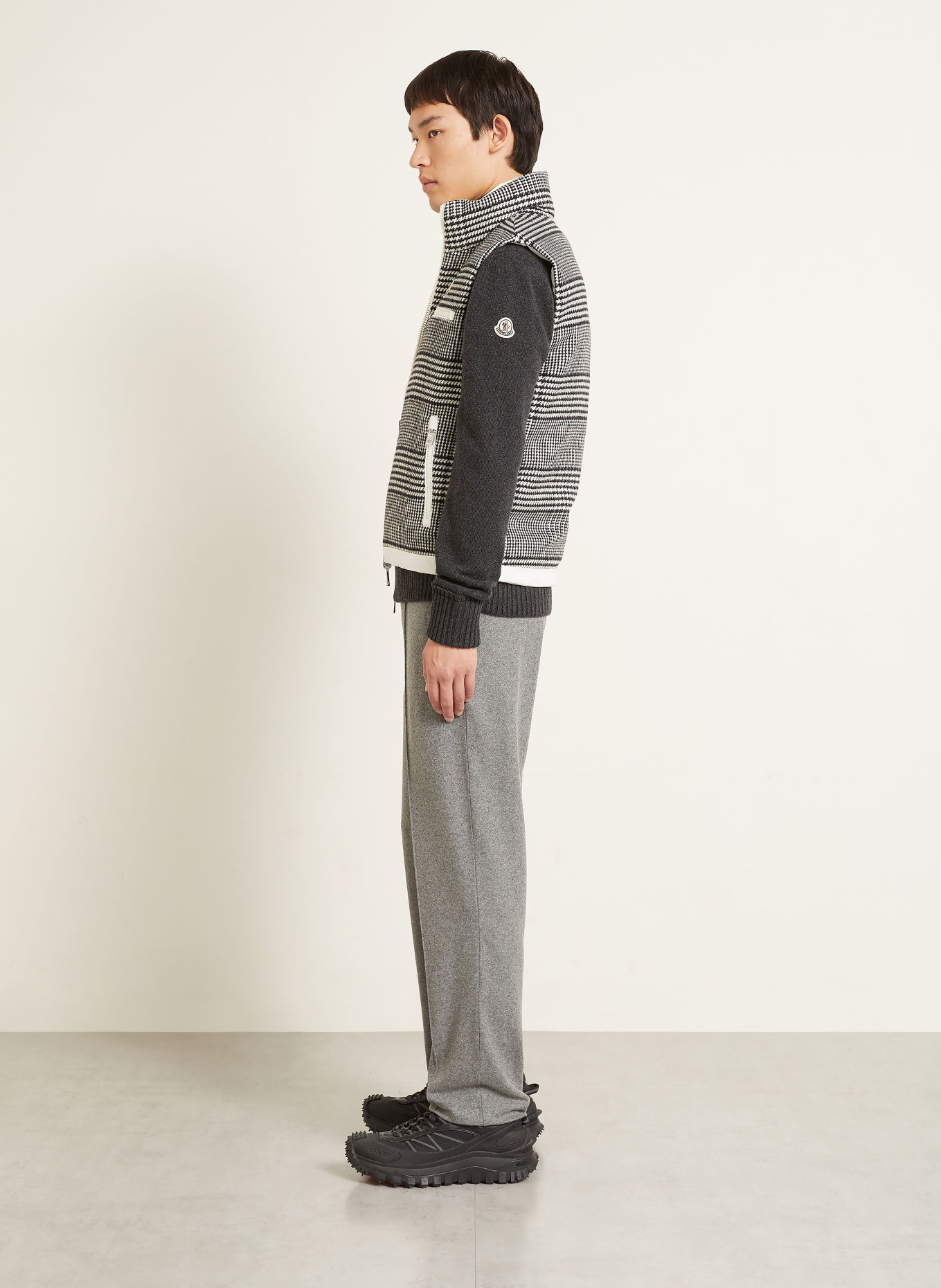 MONCLER Flanelové kalhoty ve stylu joggingových kalhot, střih Regular Fit: TMAVĚ ŠEDÁ