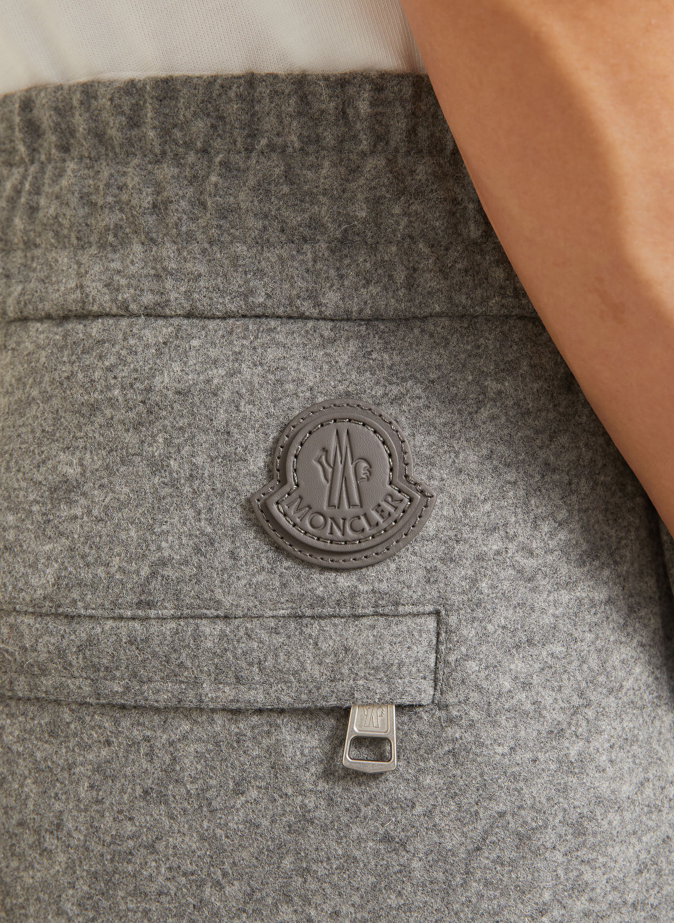 MONCLER Flanelové kalhoty ve stylu joggingových kalhot, střih Regular Fit: TMAVĚ ŠEDÁ