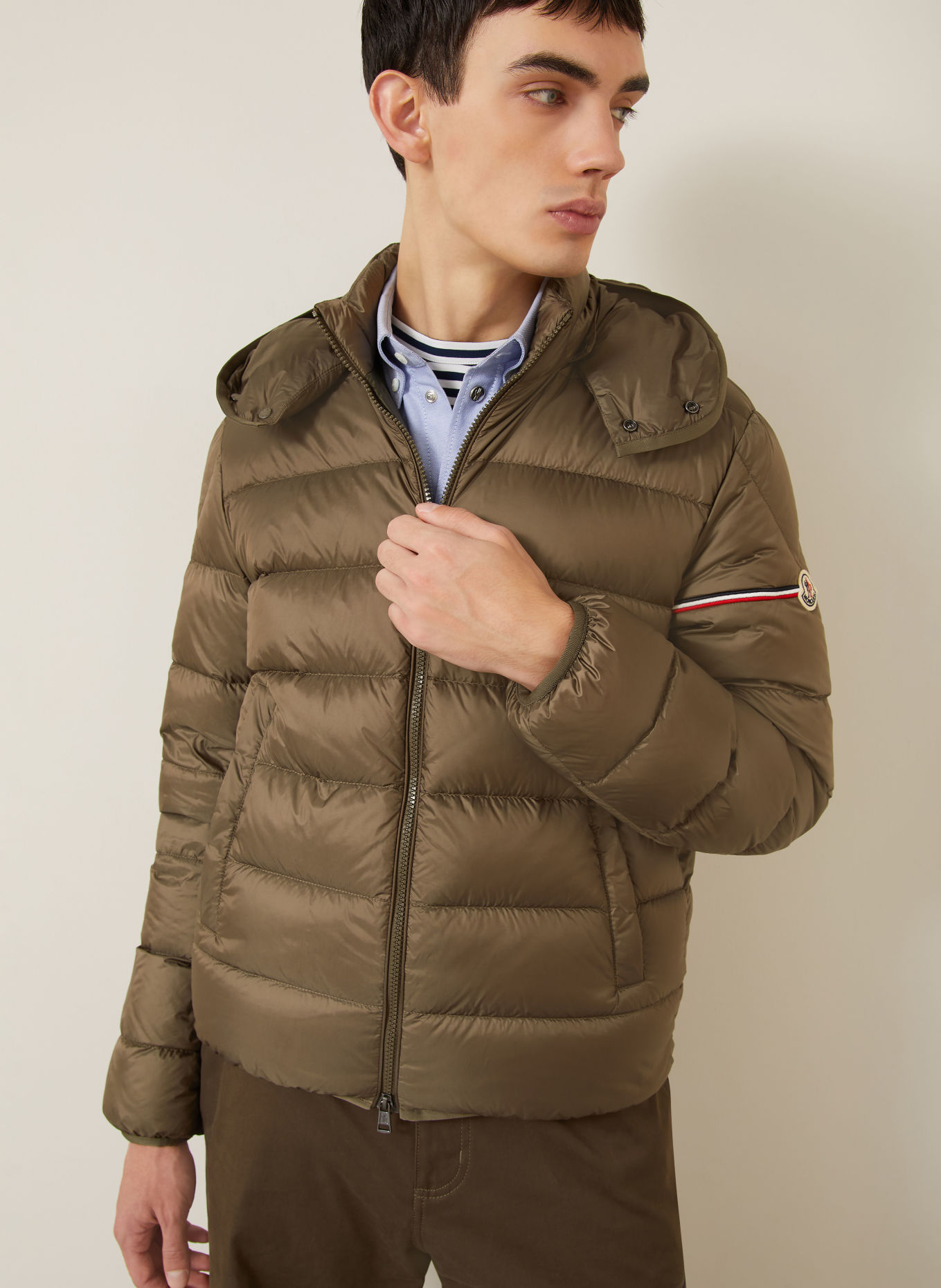 MONCLER RAVENLOCK Lightweight Down Jacket with Detachable Hood: OLIVE