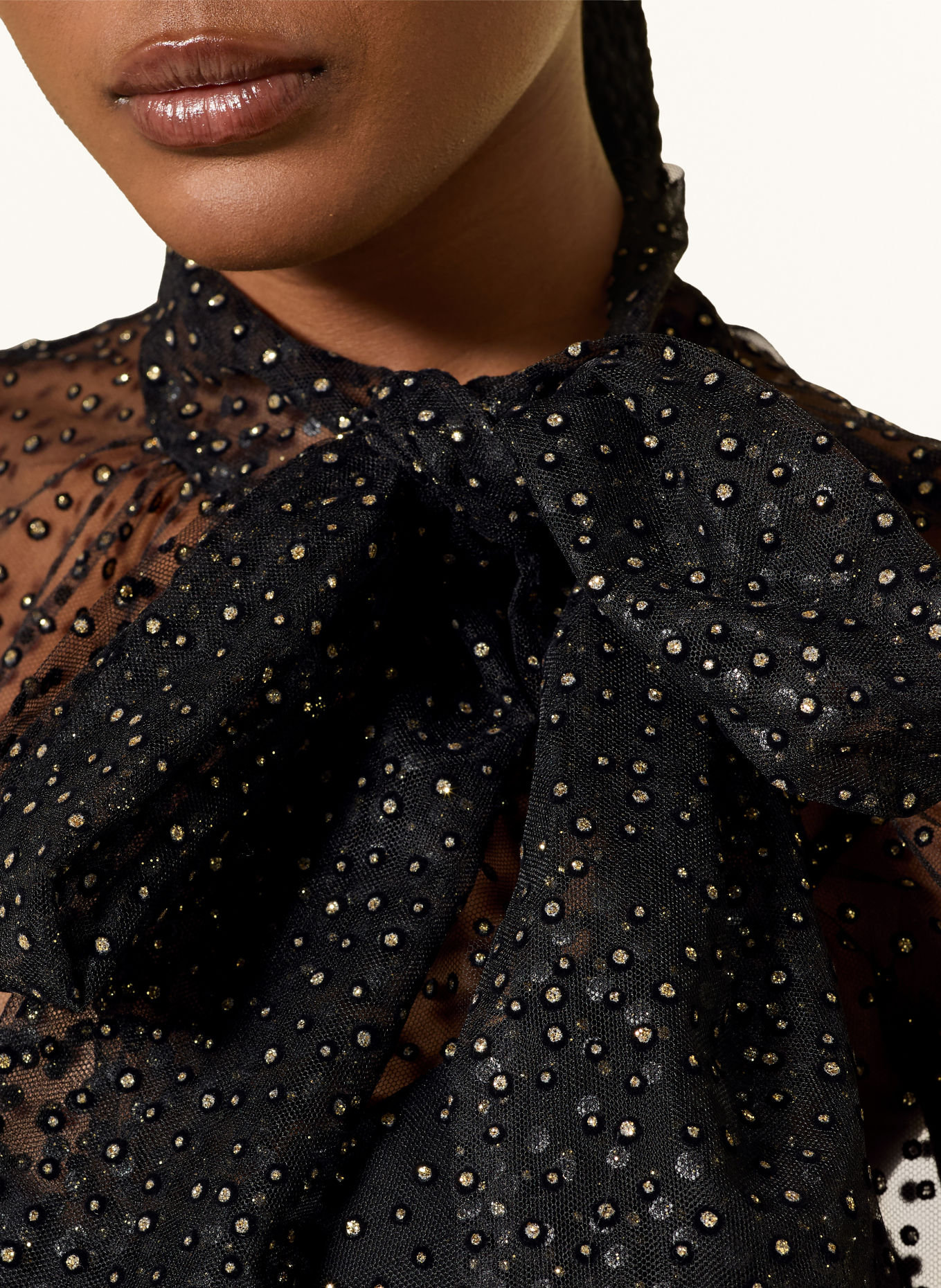 LUISA CERANO Strikblouse met strik van tule: ZWART / GOUD