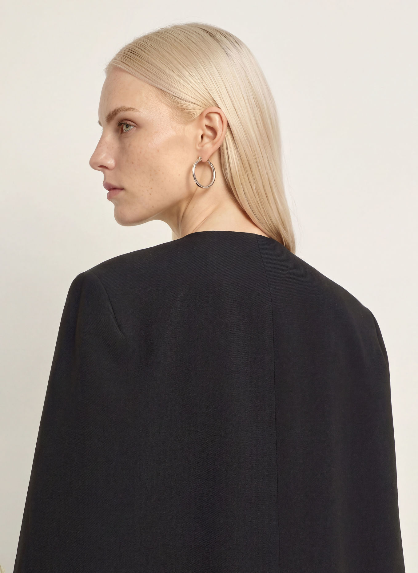co'couture Cape VOLACC: NOIR
