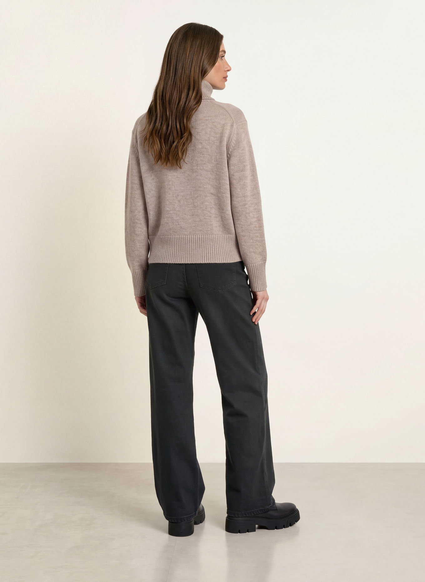 FTC CASHMERE Cashmere turtleneck sweater: TAUPE / ECRU / BLACK