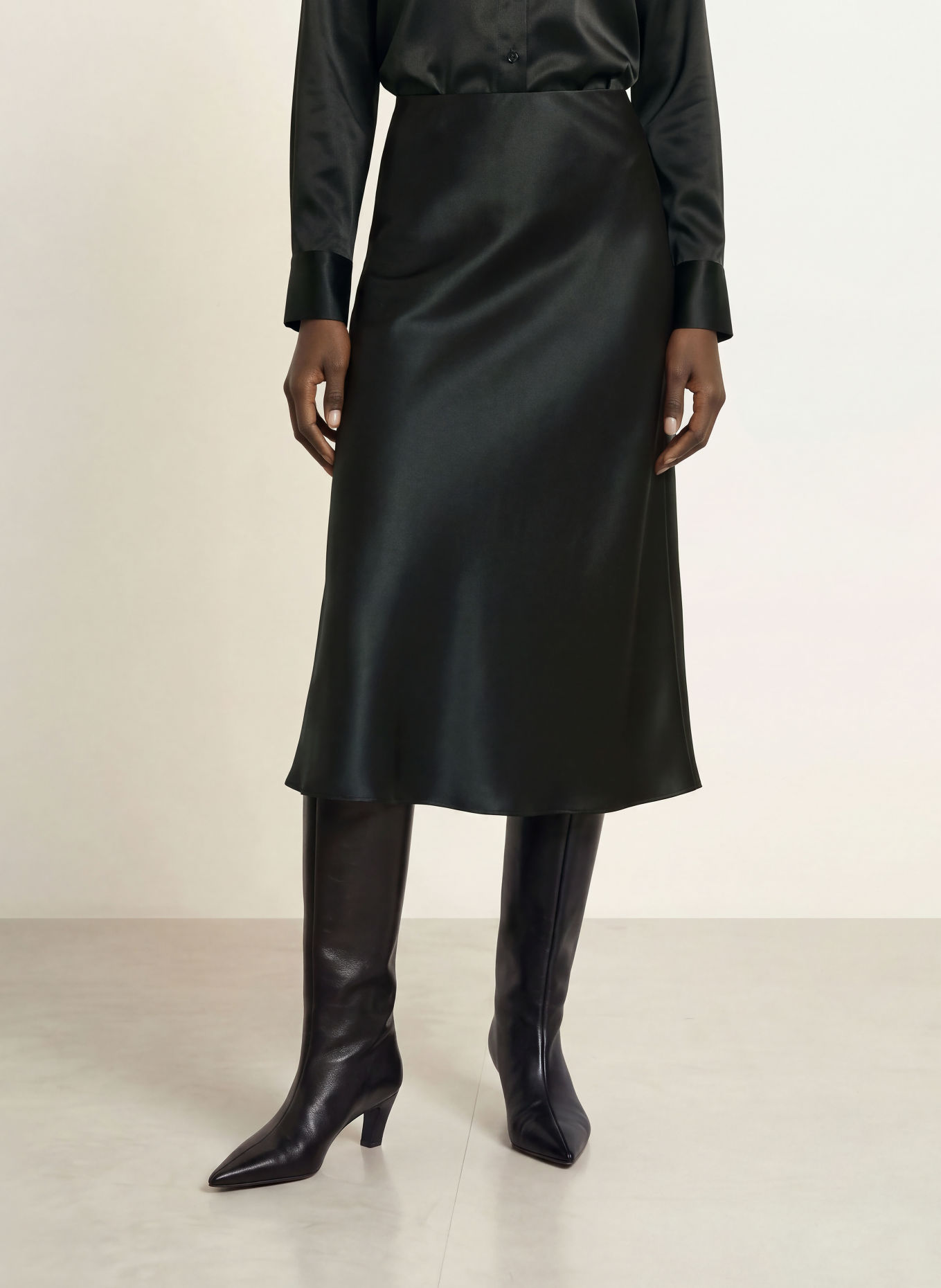 HERZENS RUBY Satin Skirt: BLACK