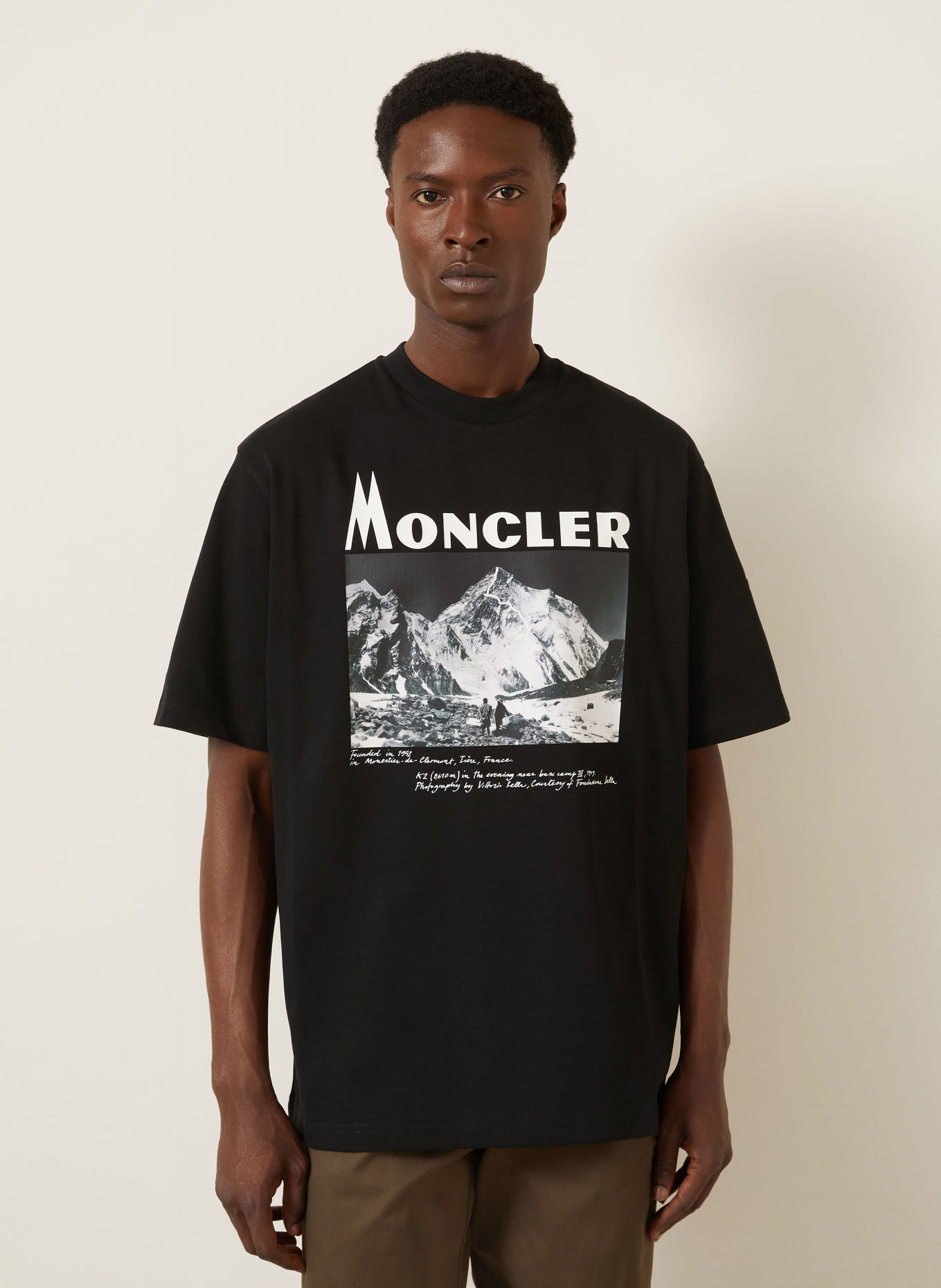 MONCLER T-Shirt: SCHWARZ / GRAU / WEISS