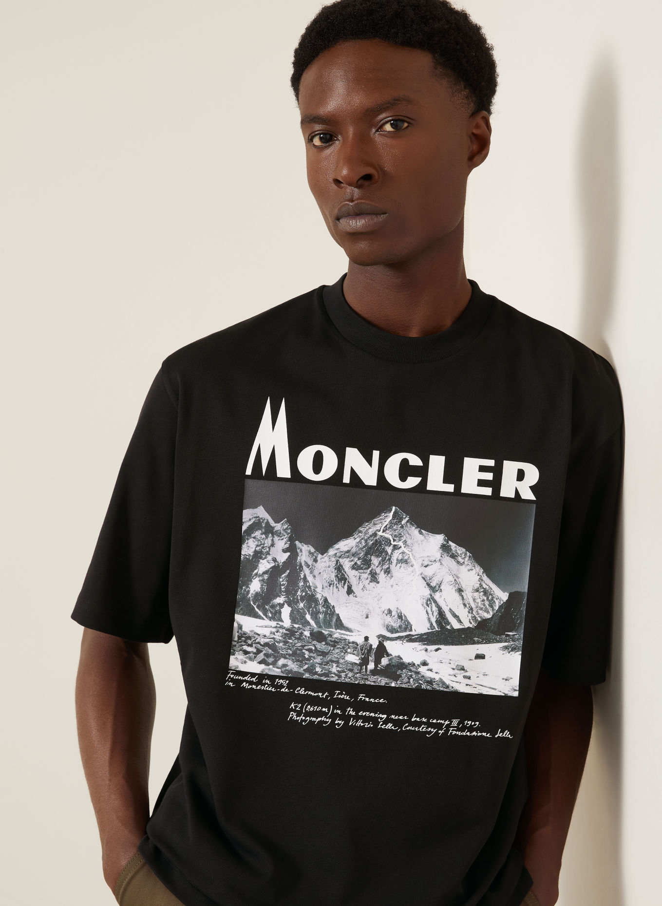 MONCLER T-Shirt: SCHWARZ / GRAU / WEISS