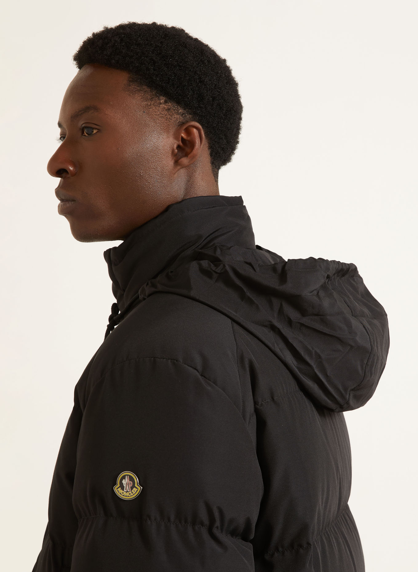MONCLER Donsjas VERONE: ZWART
