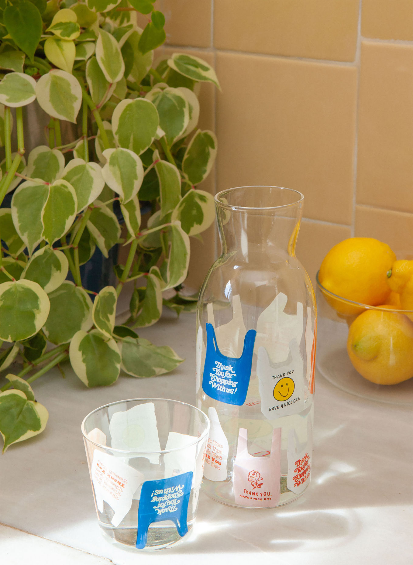 DOIY 2-tlg. Set CORNER SHOP: Karaffe und Trinkglas: WEISS / ORANGE / DUNKELBLAU
