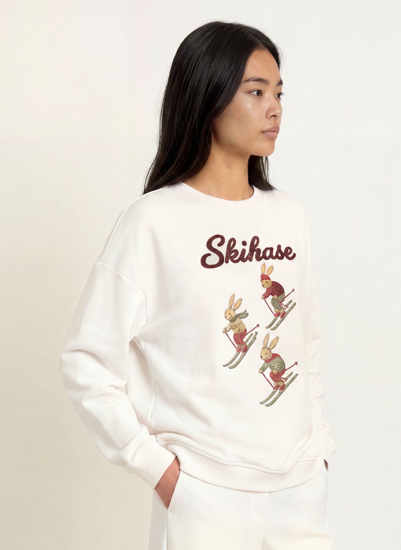 miss goodlife Sweatshirt mit Pailletten: ECRU / DUNKELROT / GRÜN