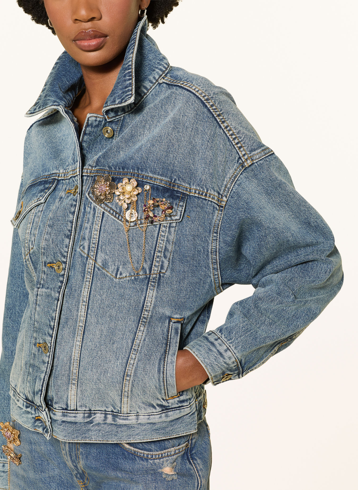 LIU JO GIGI Denim Jacket with Rhinestones: 79240 Den.Blue dirty clips