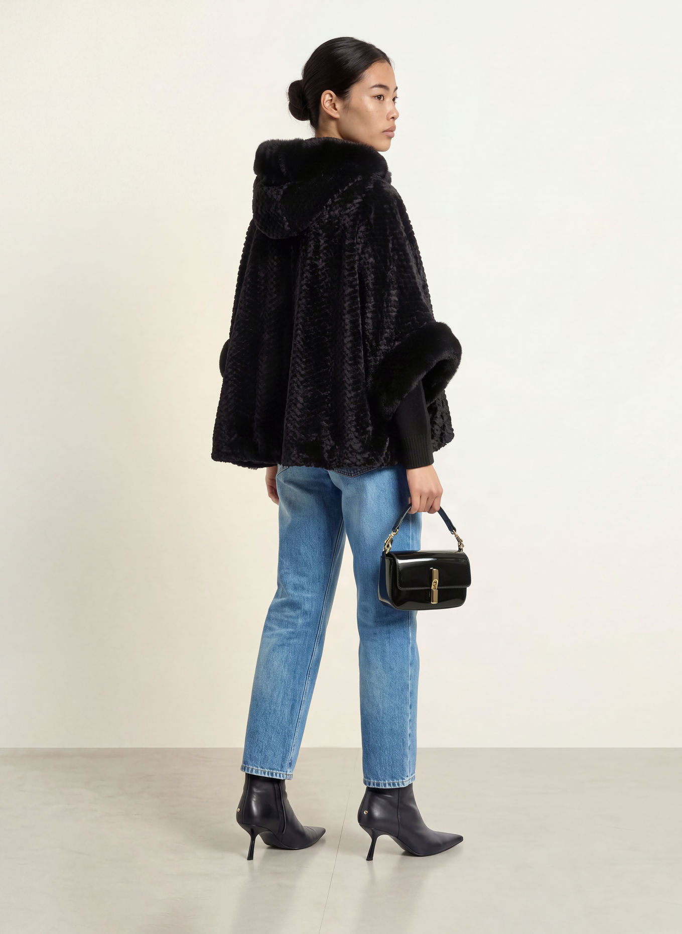 LIU JO Straight Jeans mit Schmucksteinen: 79260 Den.Blue fix.dk.wash