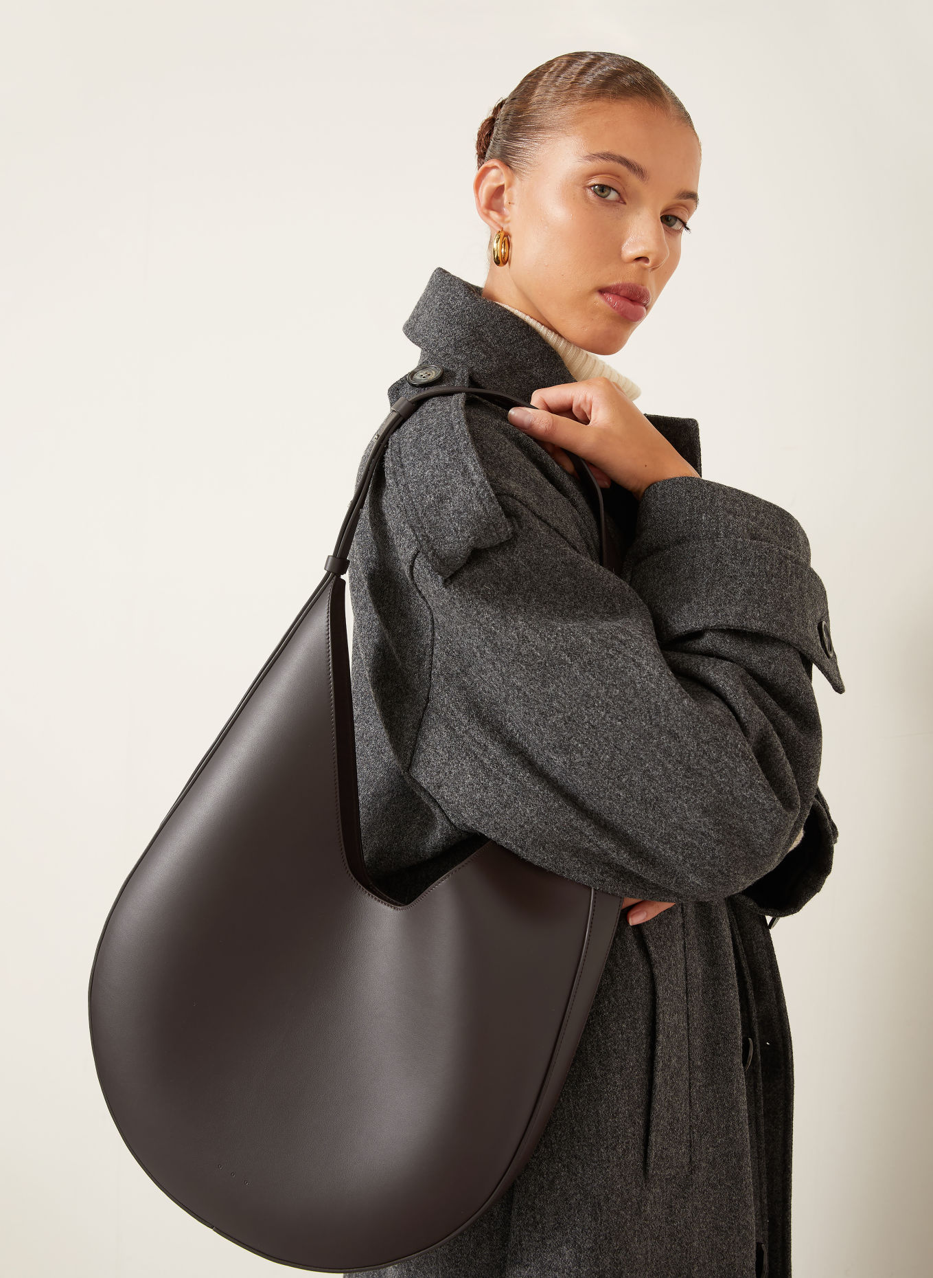 AESTHER EKME HOBO LARGE Bucket bag: DARK BROWN