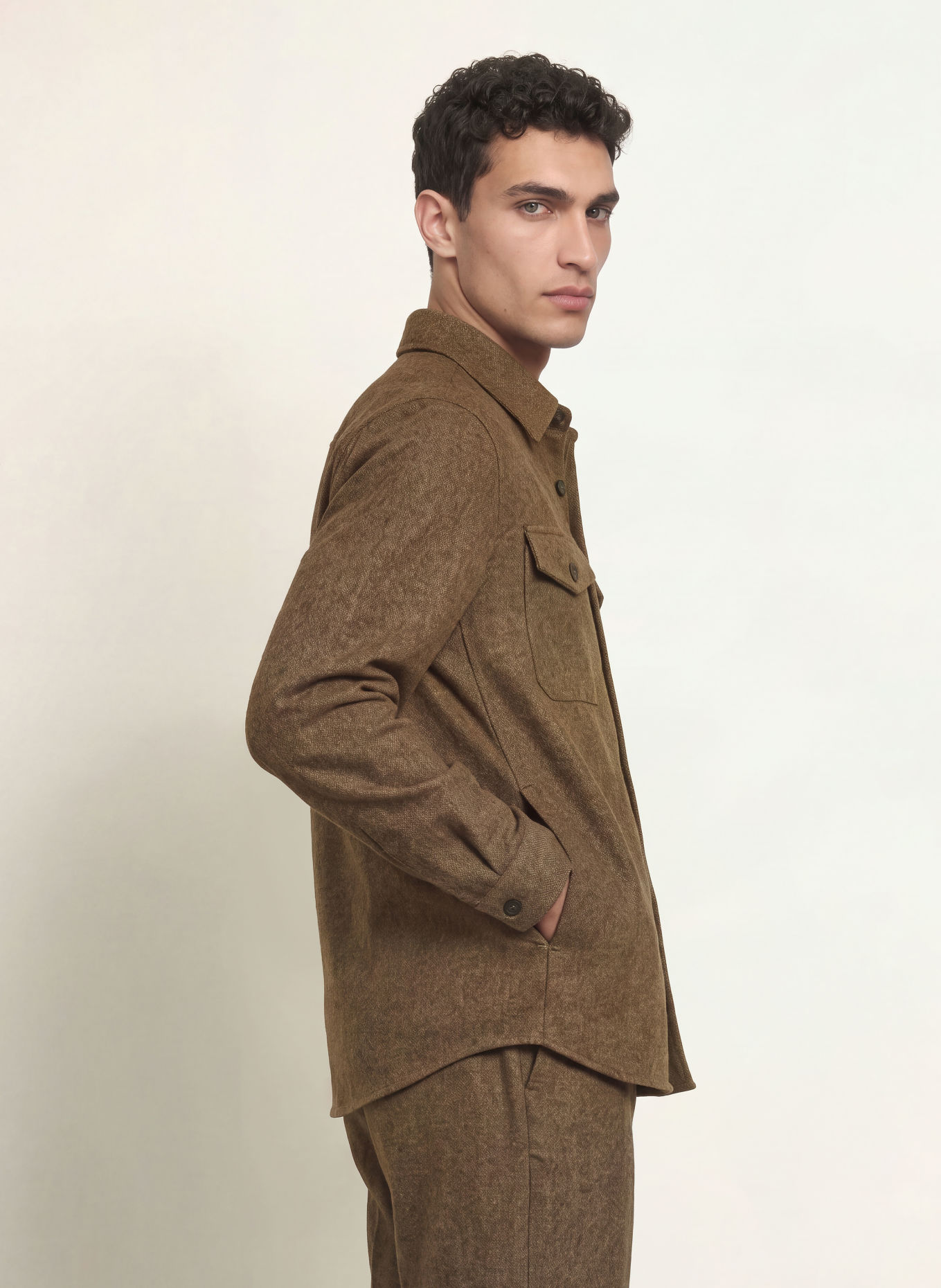 CRUNA Overshirt: BROWN / CREAM