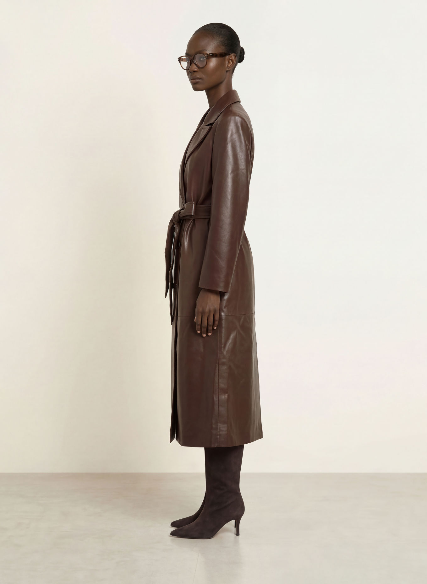 Source Unknown Trenchcoat BRIELLA in leerlook: DONKERROOD