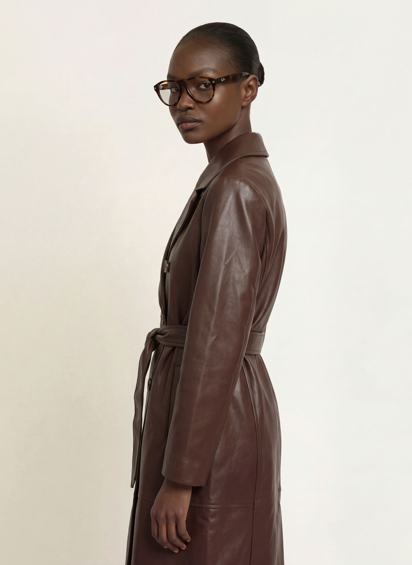 Source Unknown Trenchcoat BRIELLA in leerlook: DONKERROOD