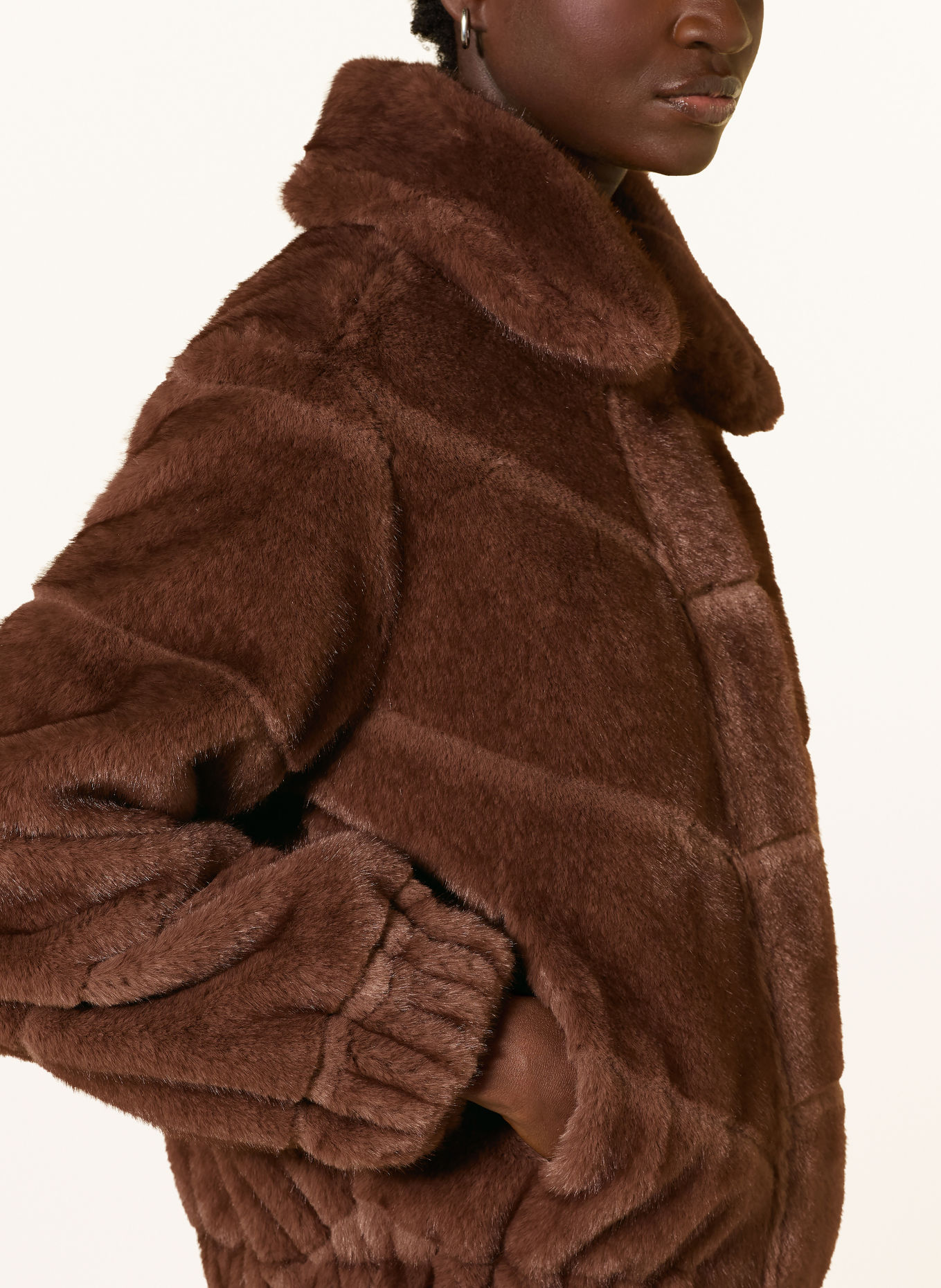 monari Kunstfell-Jacke: DUNKELBRAUN