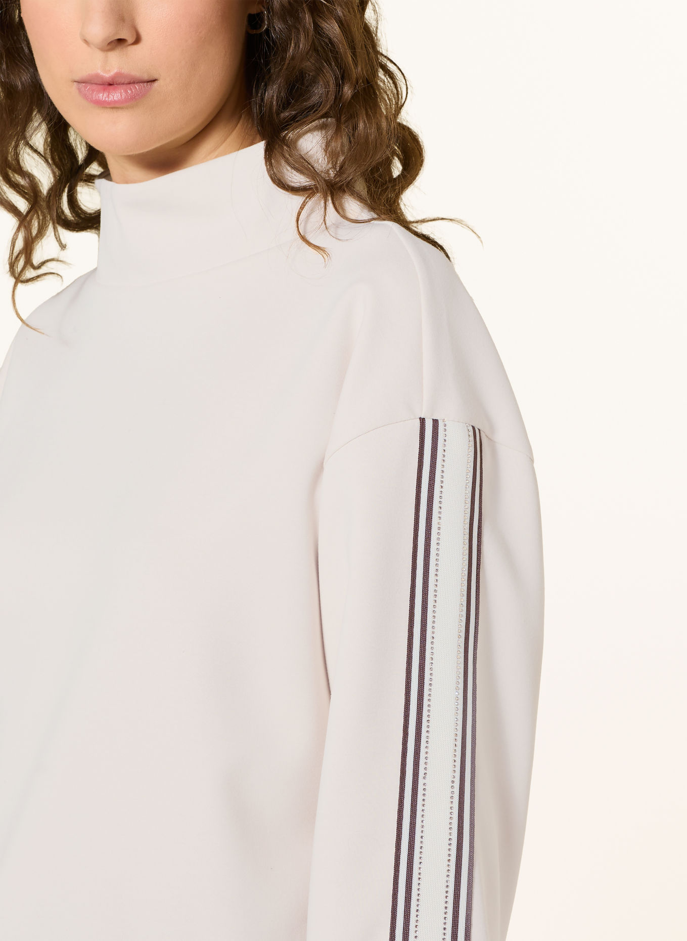 monari Sweatshirt mit Schmucksteinen: BEIGE / DUNKELBRAUN