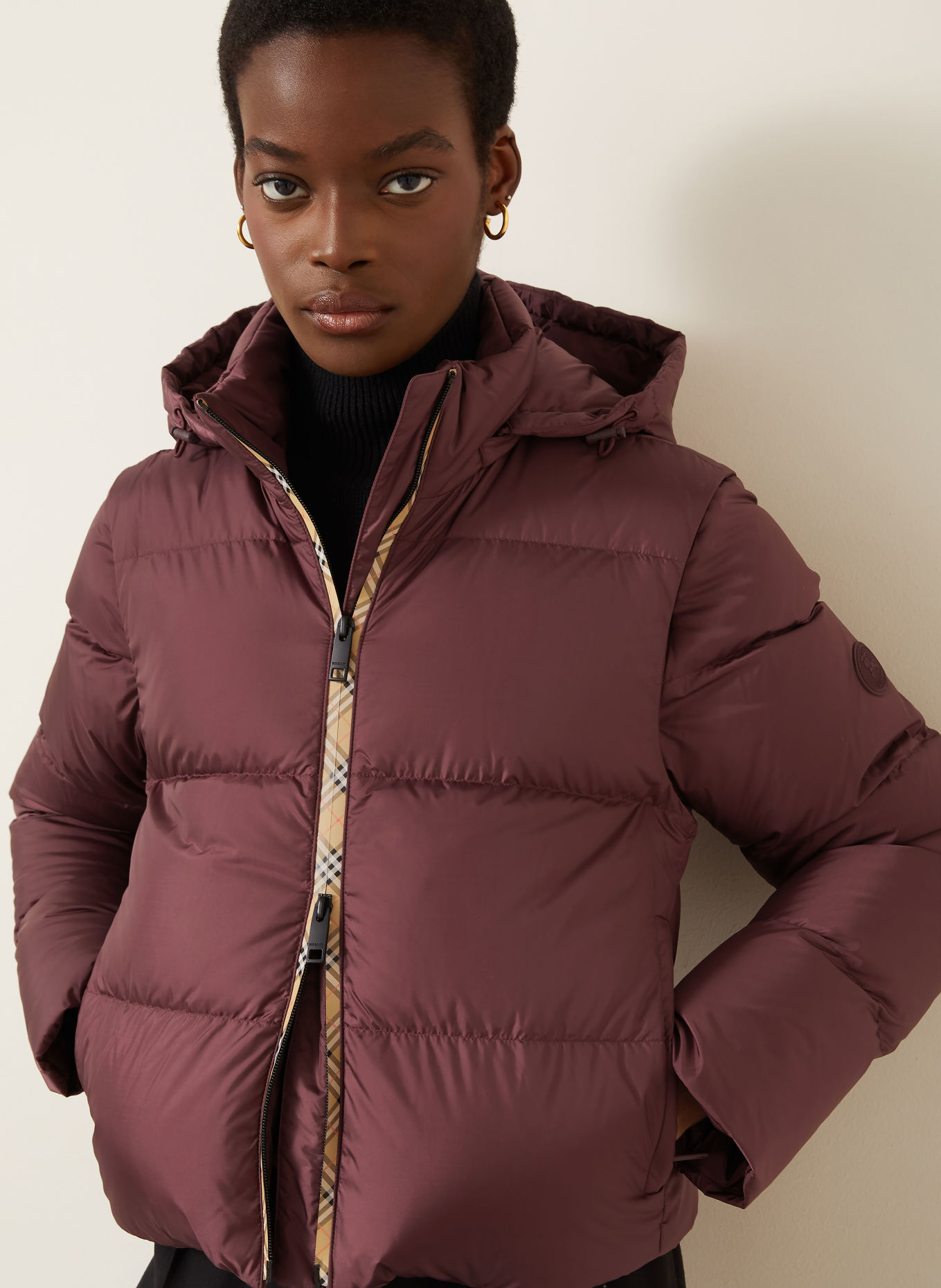 BURBERRY Daunenjacke mit abnehmbarer Kapuze: DUNKELLILA