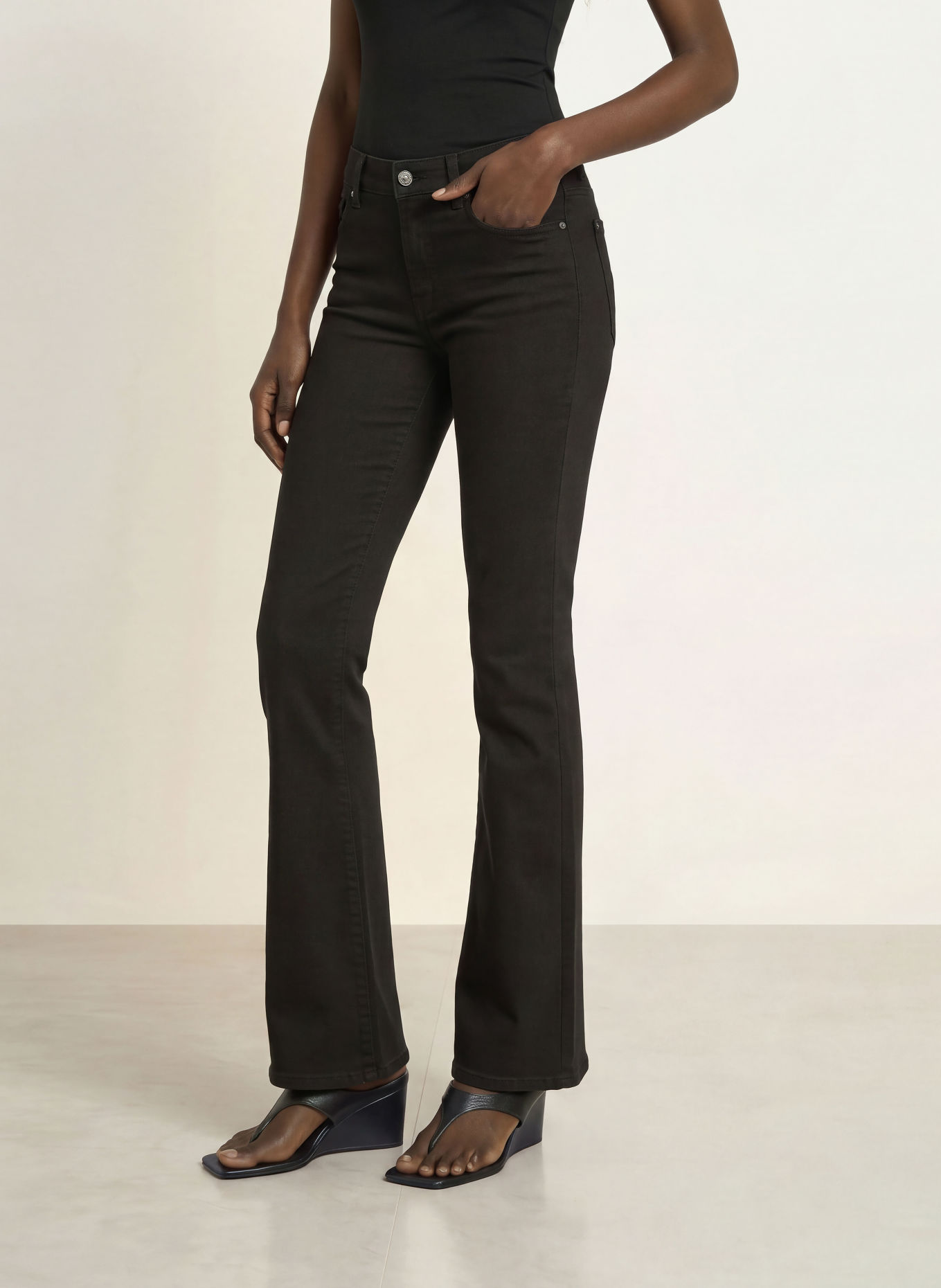 7 for all mankind Bootcut jeans THE LEGGY BOOTCUT: NOI Black