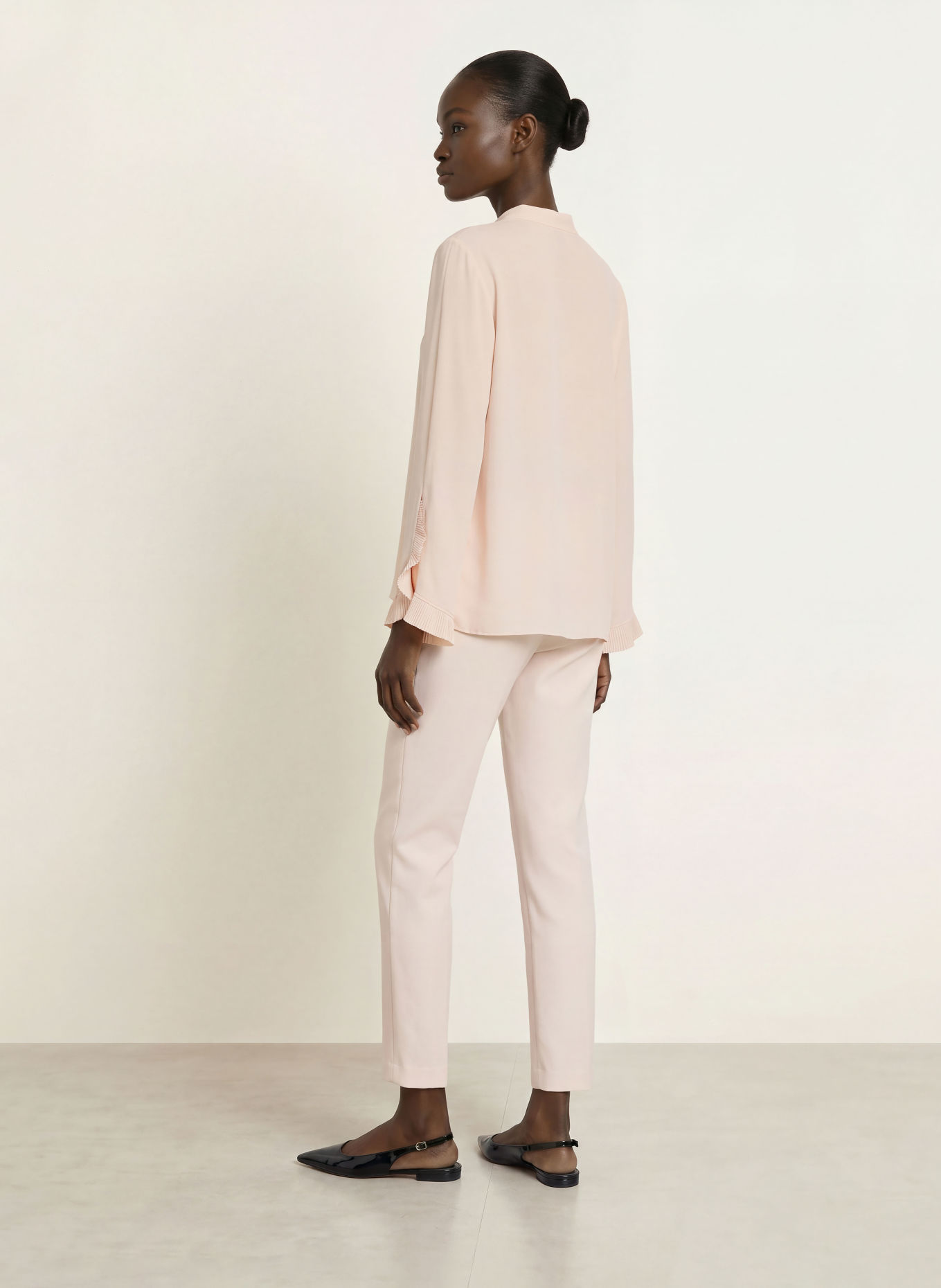 MARC CAIN Satinbluse: 153 Magnolia