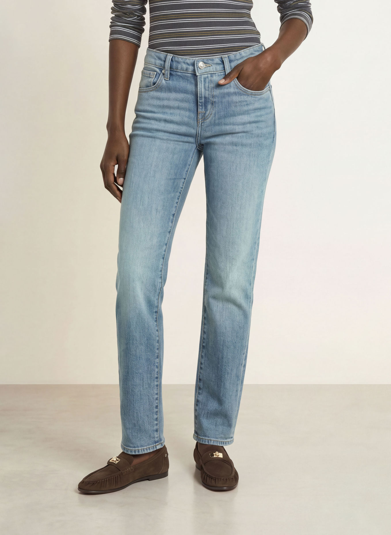 7 for all mankind Jean droit LOW CIGARETTE: 43Z FROSTBITE