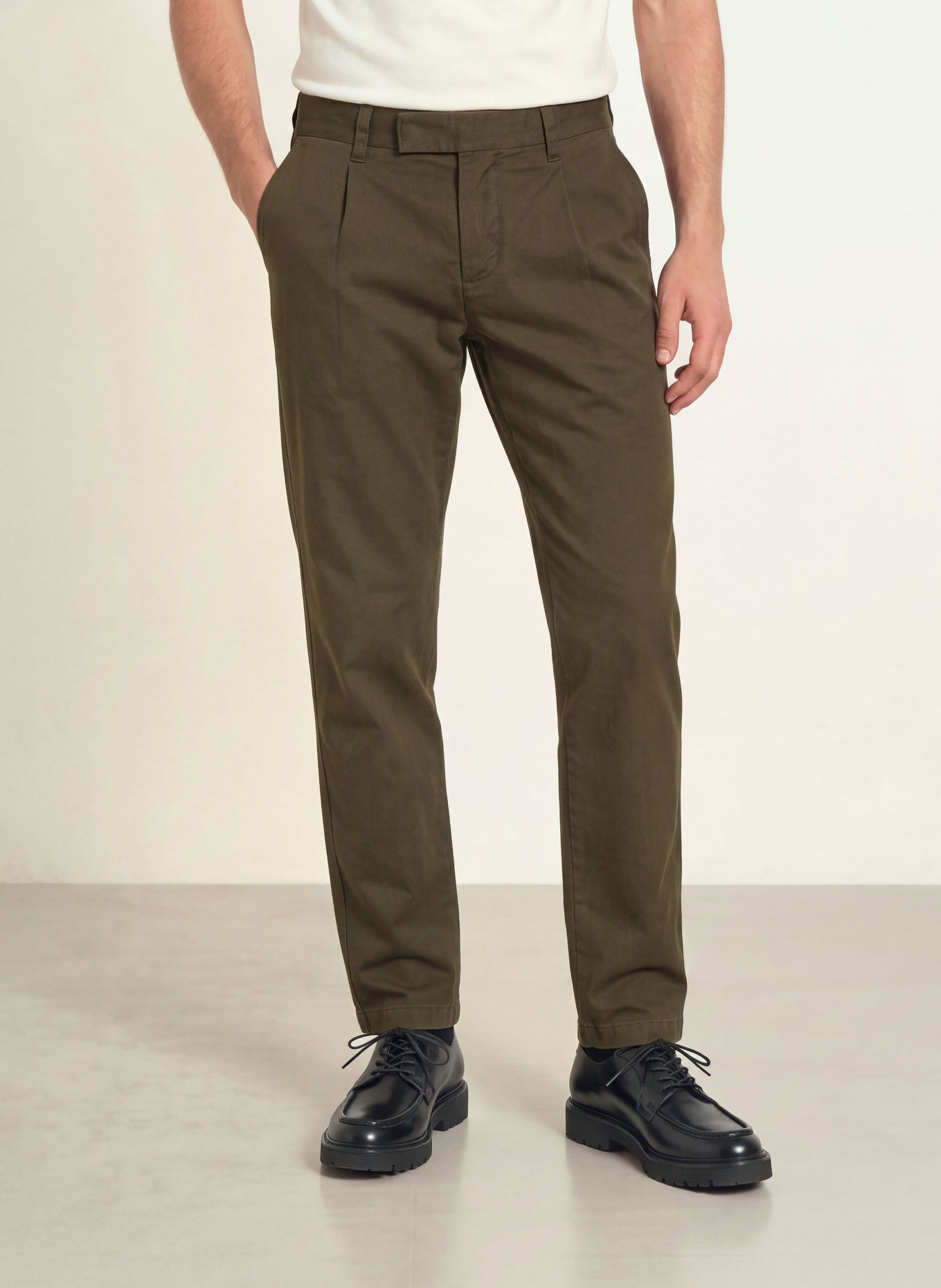 Marc O'Polo OSBY PLEATS Tapered Fit Chinos: BEIGE