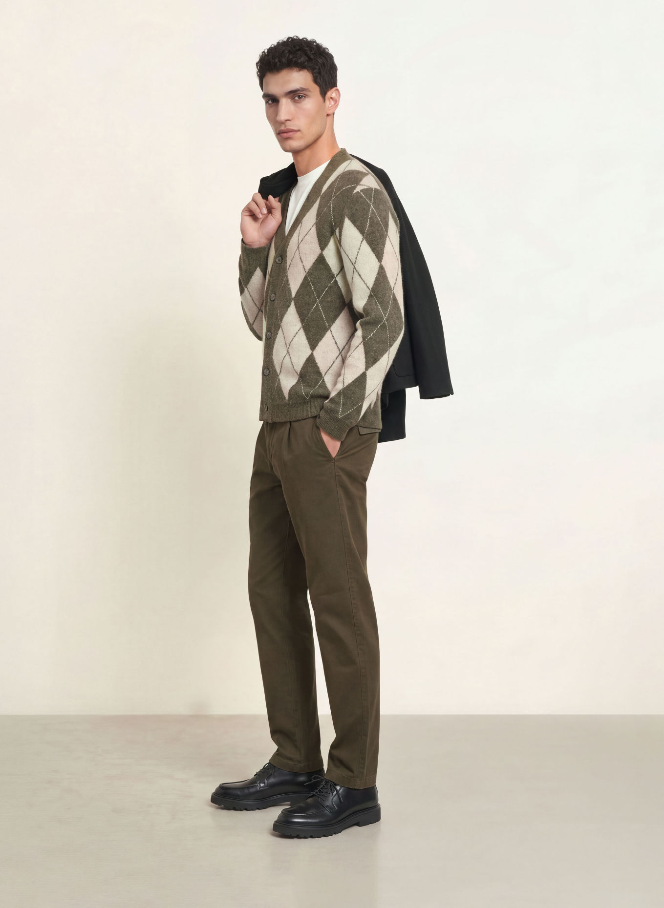 Marc O'Polo OSBY PLEATS Tapered Fit Chinos: BEIGE