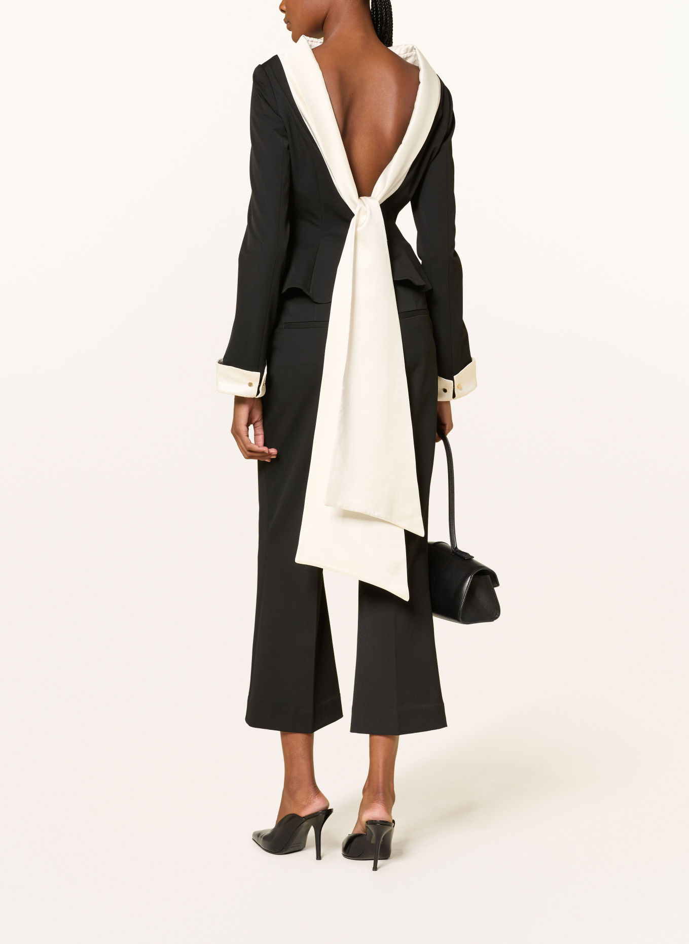 ARAKII Blazer: BLACK / CREAM