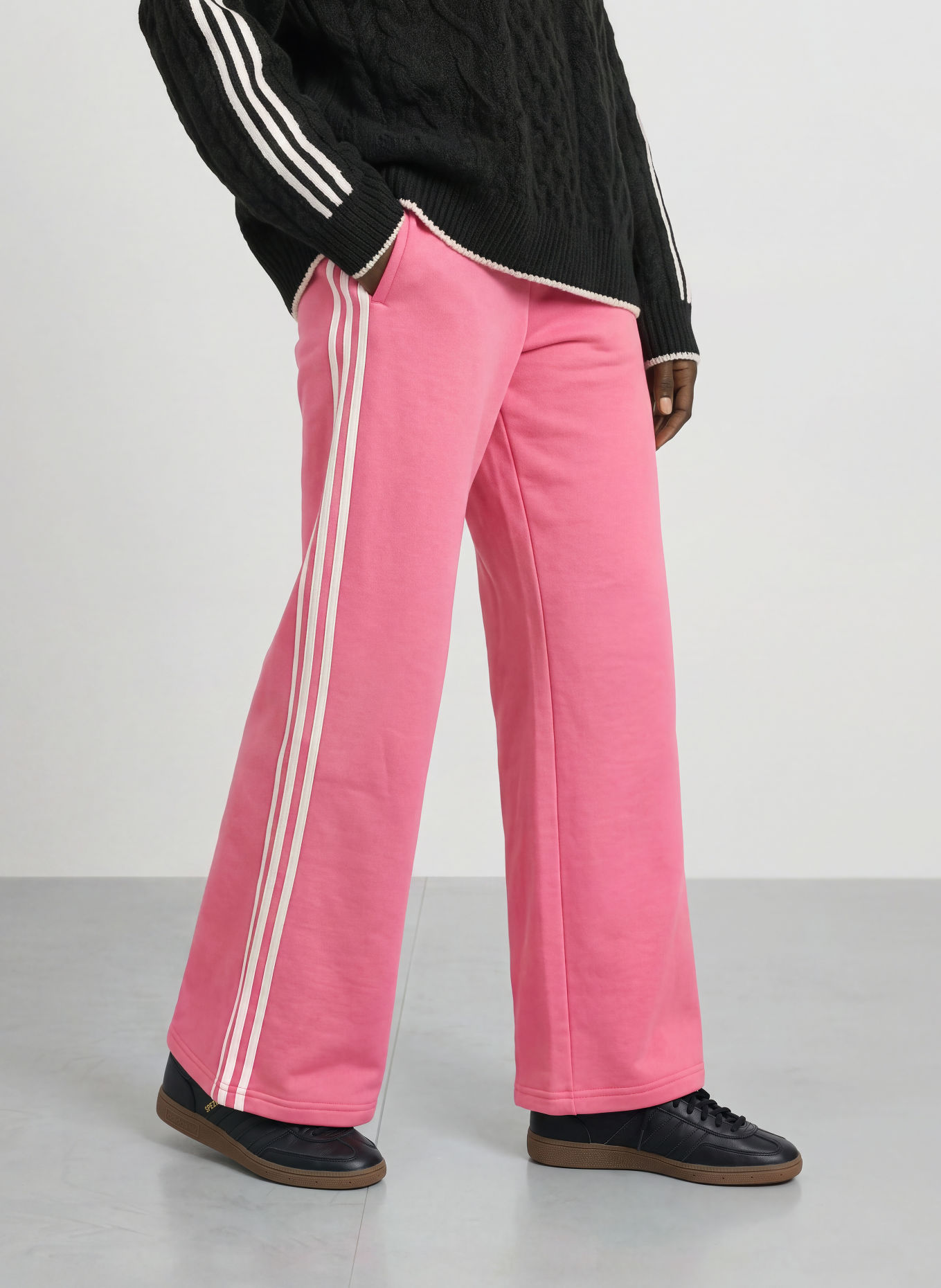 adidas Originals Sweatpants: PINK / WHITE