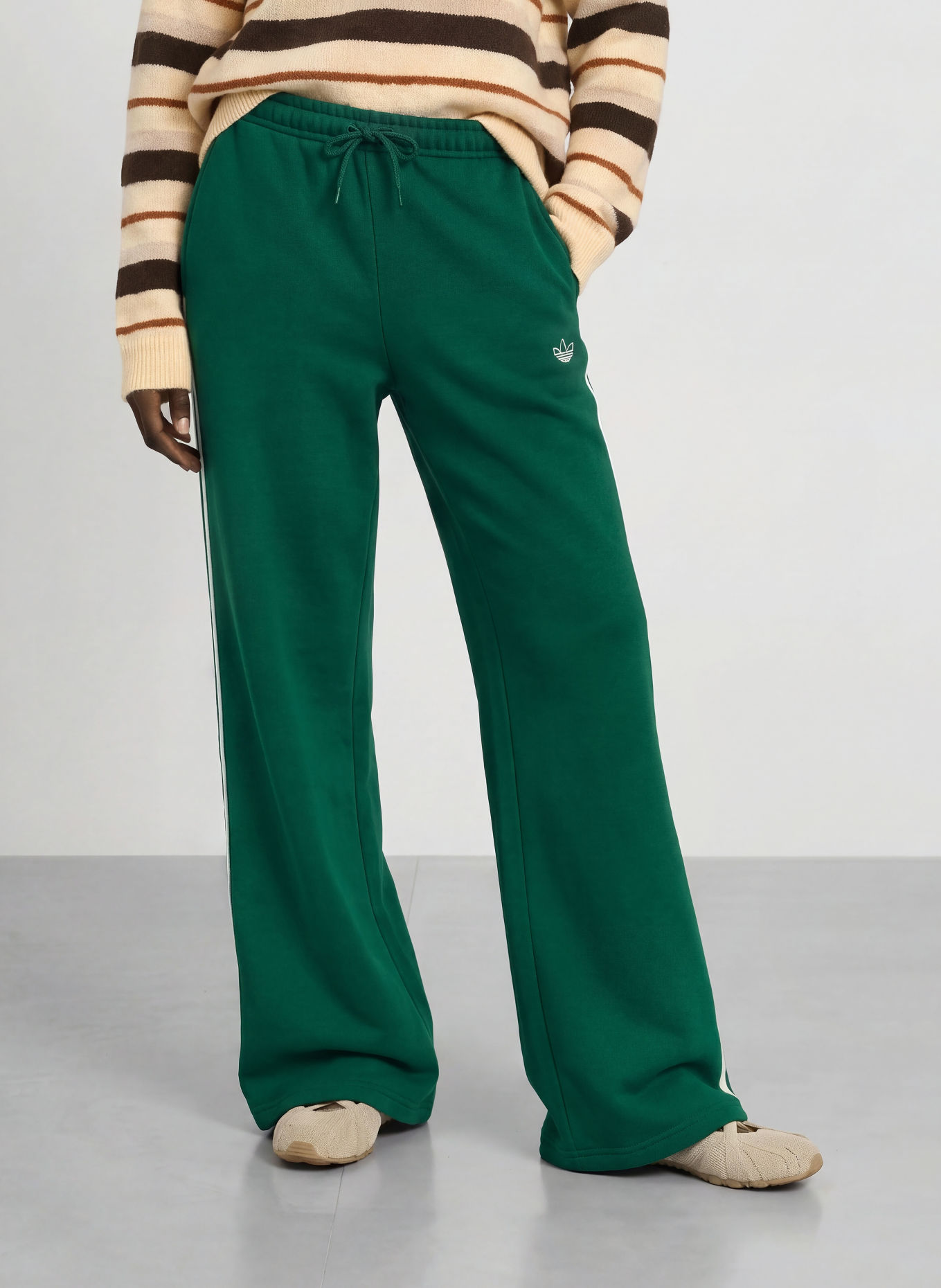 adidas Originals 3STRIPES FLEECE Sweatpants: GREEN / WHITE