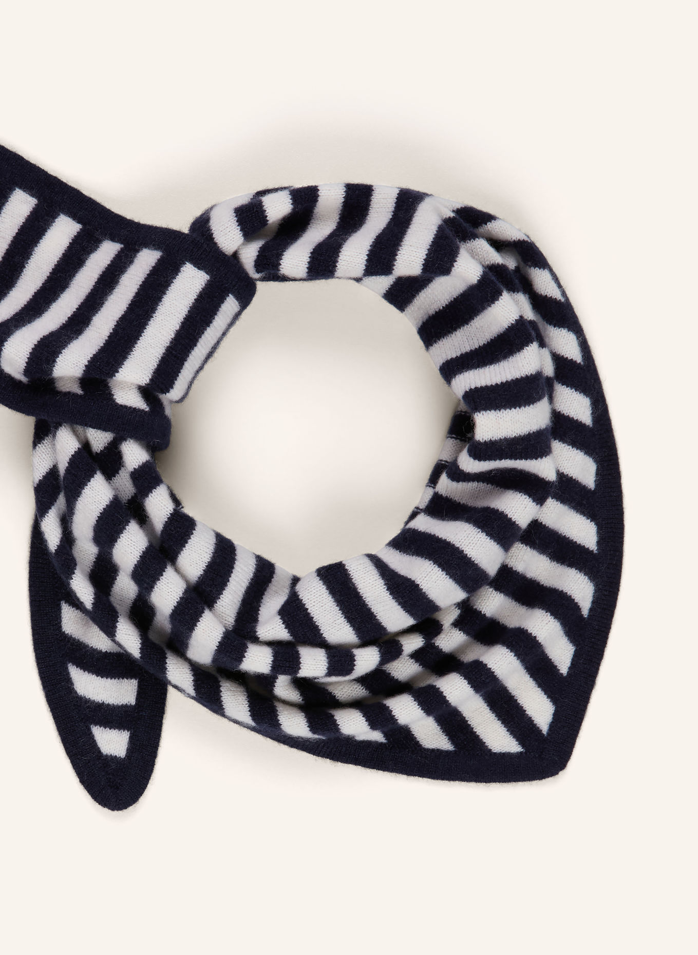 darling harbour Triangular scarf with cashmere: navy / creme