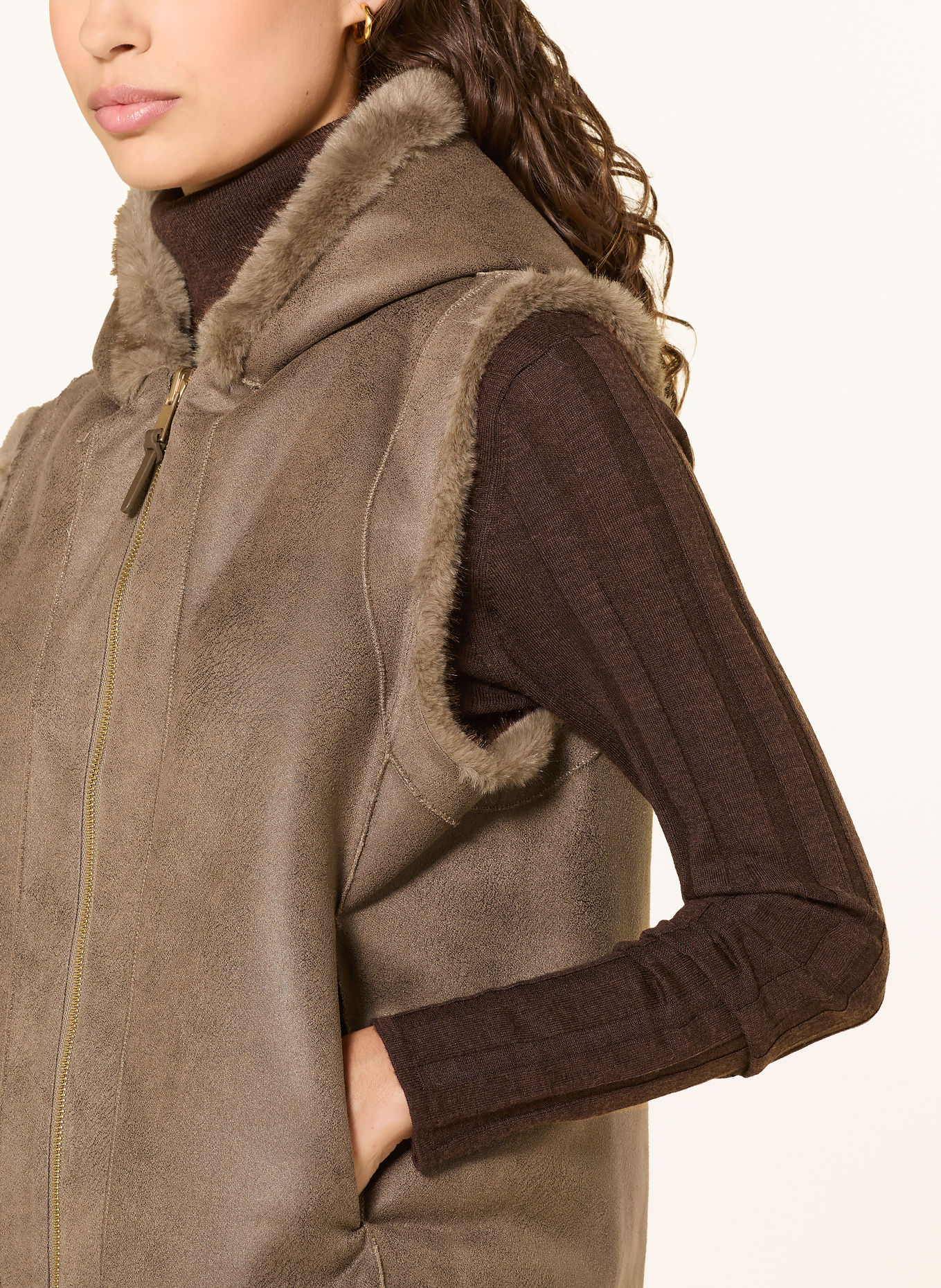 mabrun FANTASY Faux Fur Vest: BEIGE