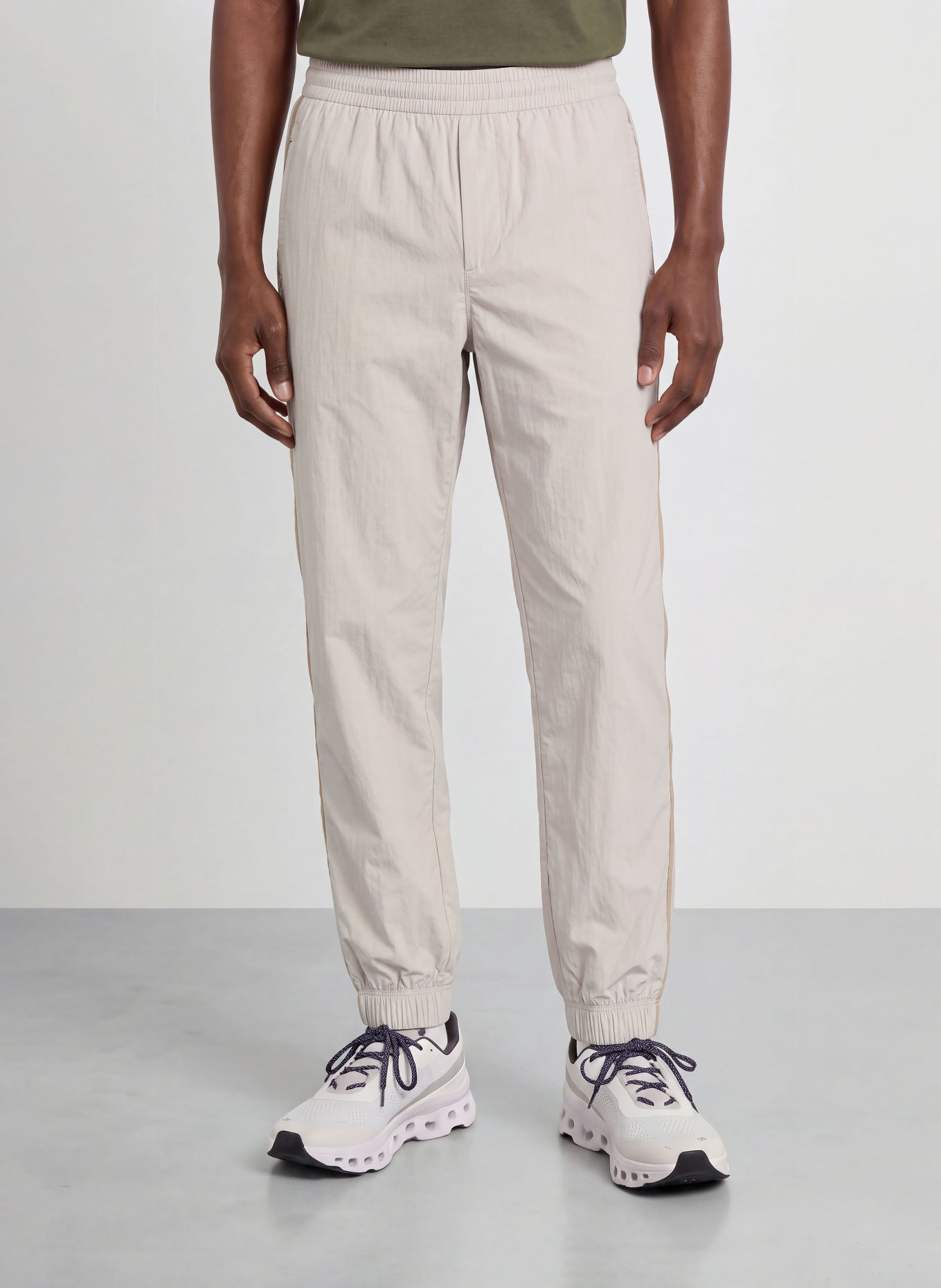 lululemon Laufhose PACE BREAKER GLYDE: HELLGRAU / BEIGE / WEISS